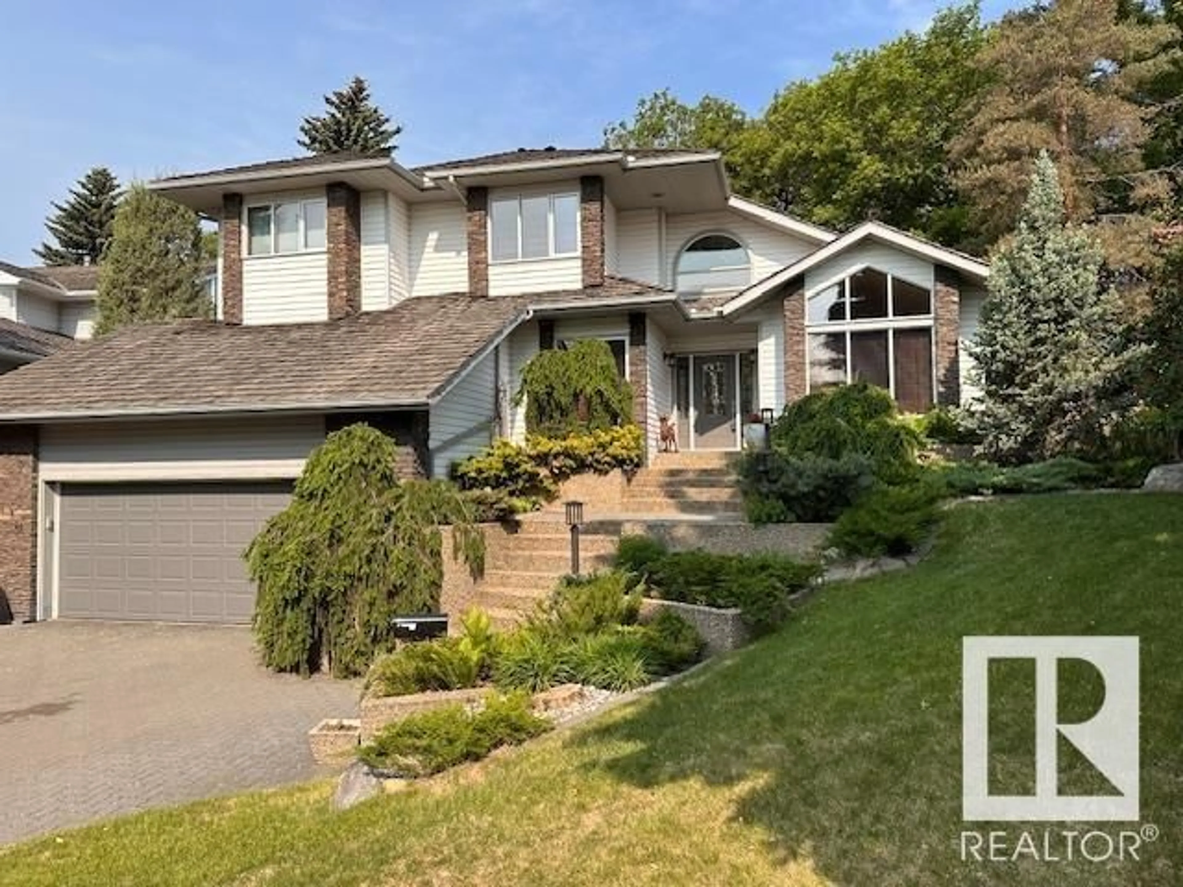 Home with vinyl exterior material, street for 41 IRONWOOD DR, St. Albert Alberta T8N5J2