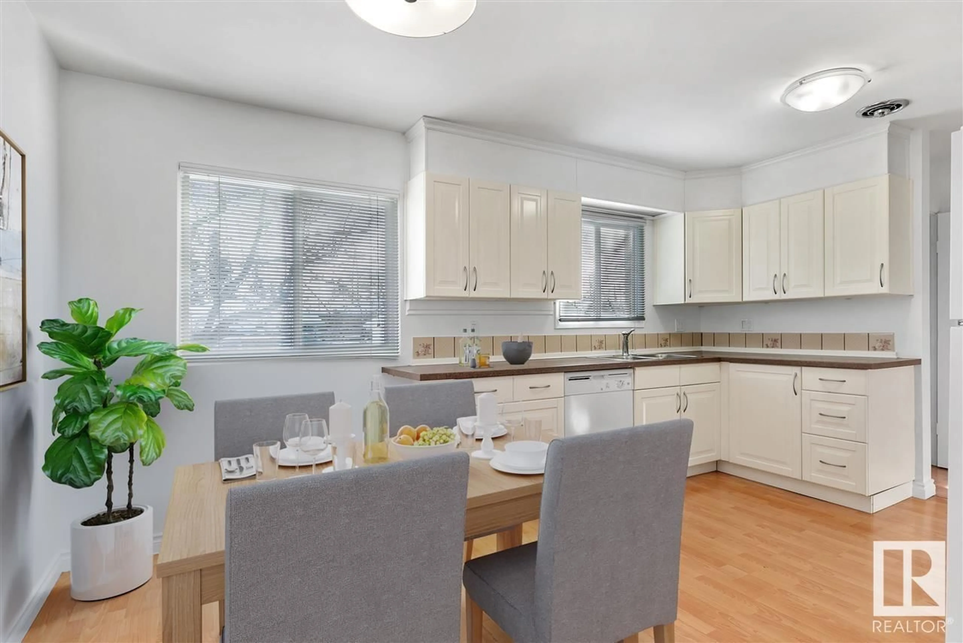 Open concept kitchen, unknown for 9639 64 AV, Edmonton Alberta T6E0J2