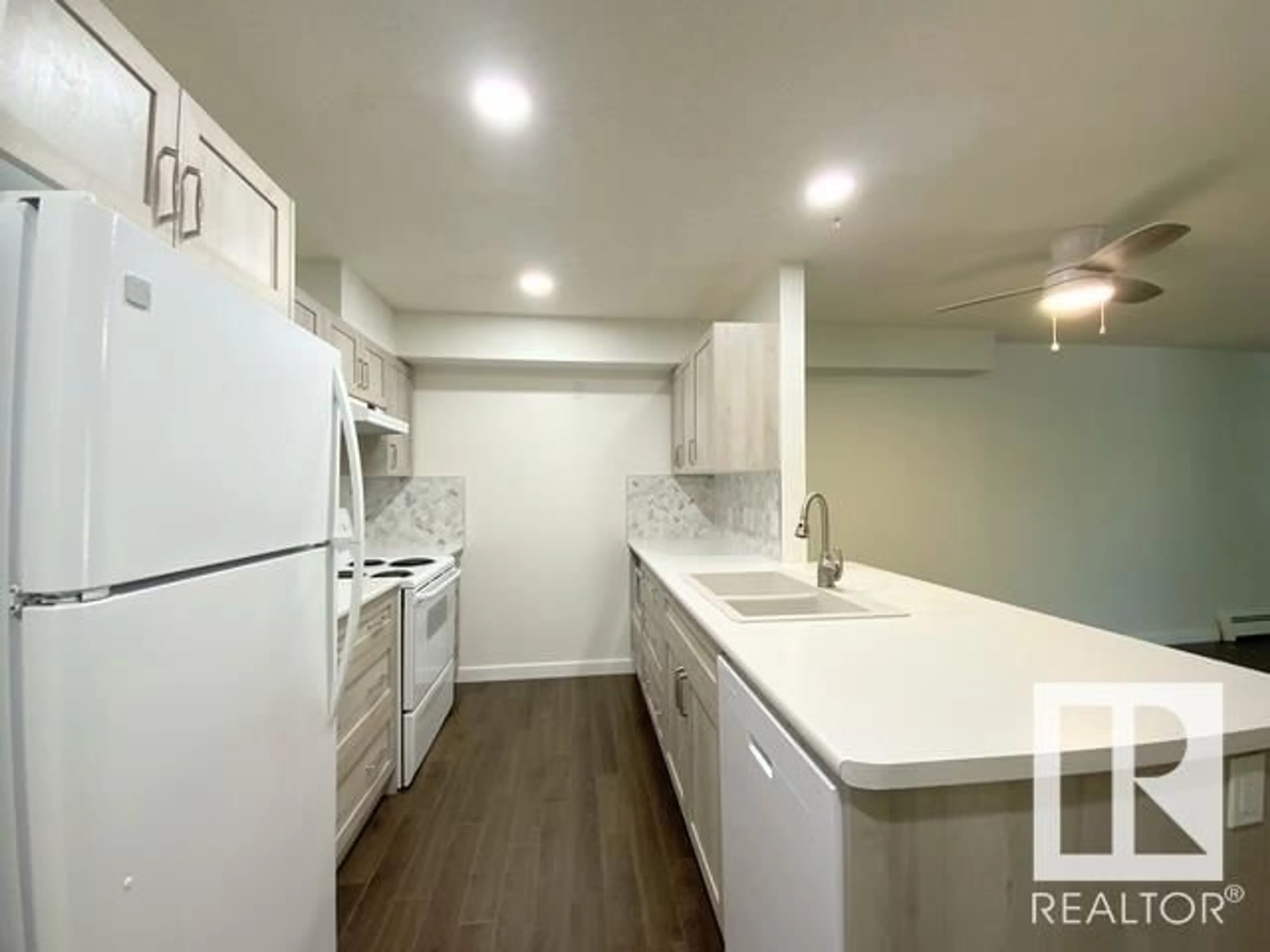 Unknown for #102 - 5212 48 AV, Wetaskiwin Alberta T9A0N3