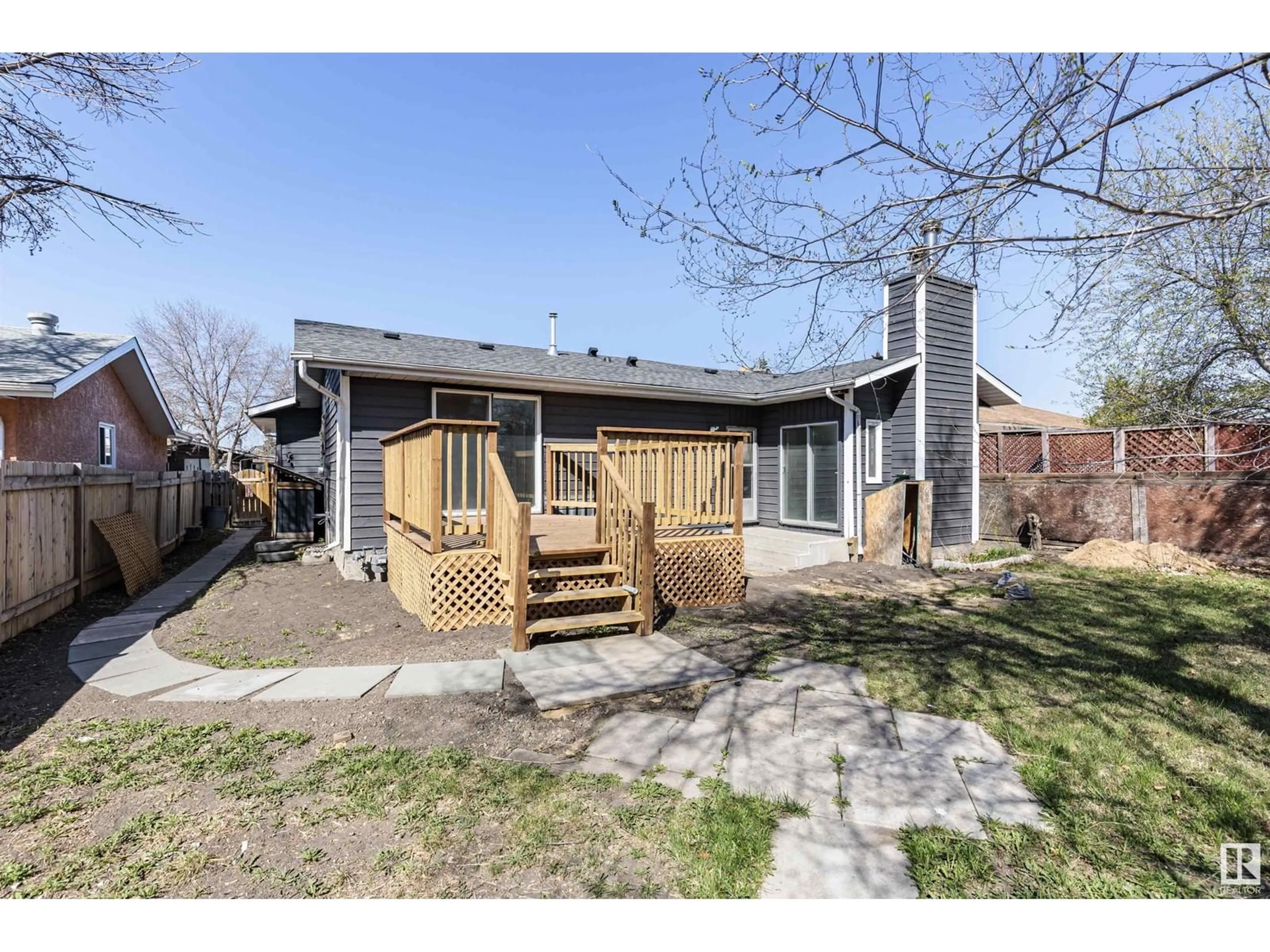 Unknown for NW - 16723 98 ST, Edmonton Alberta T5X2S8