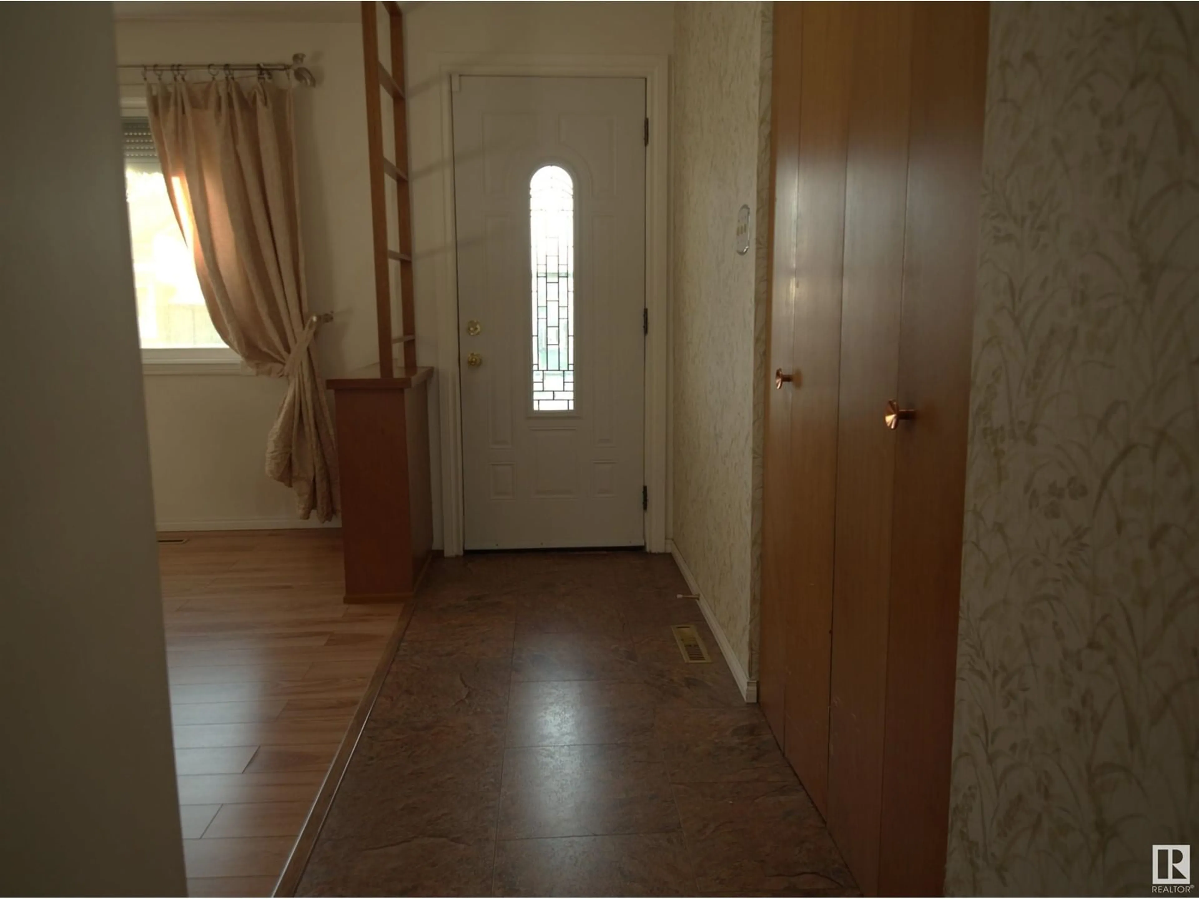 A pic of a room for 10719 152 STREET, Edmonton Alberta T5P1Z2