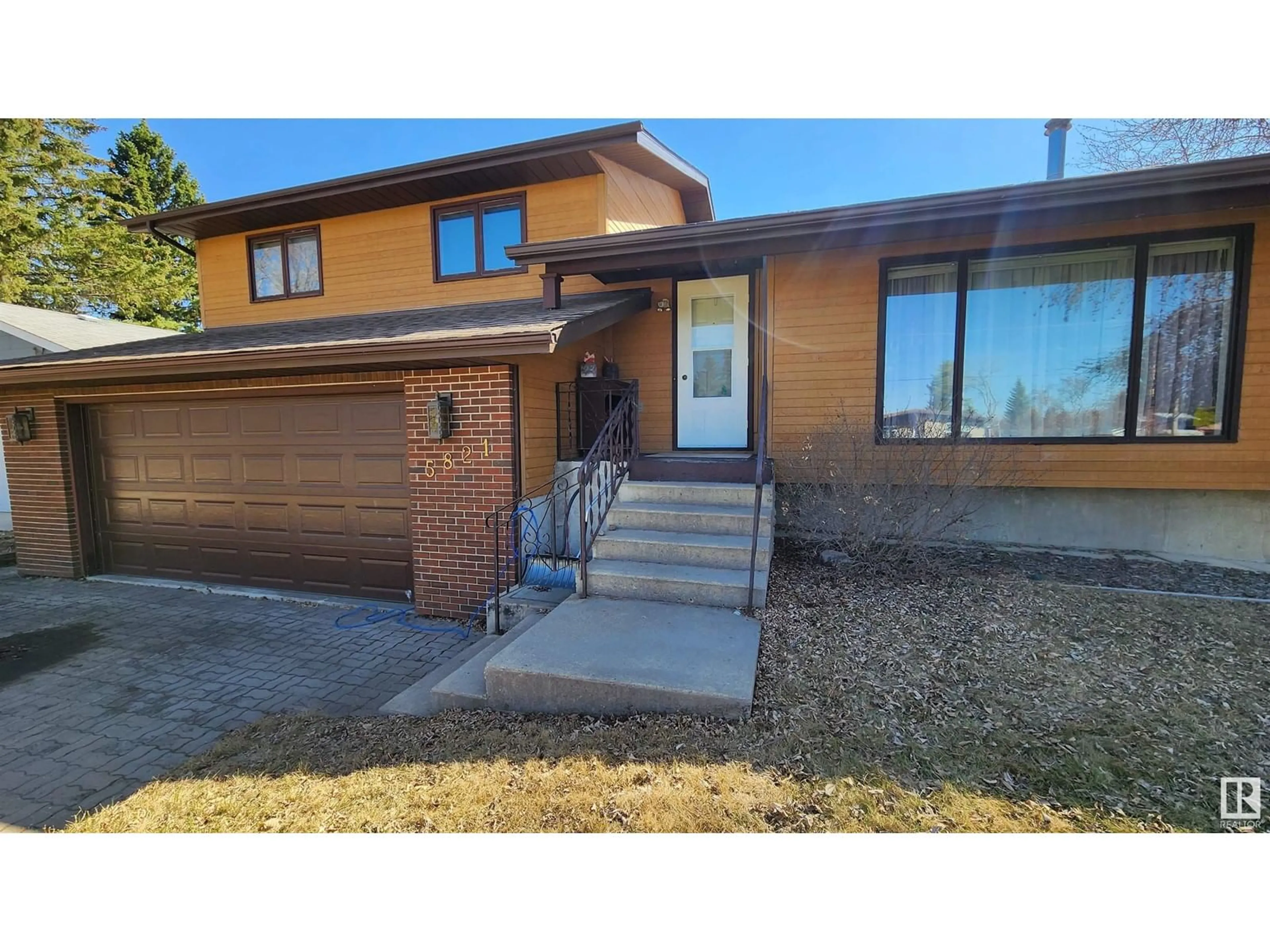 Home with brick exterior material, street for 5821 52 AV, Vermilion Alberta T9X1V7