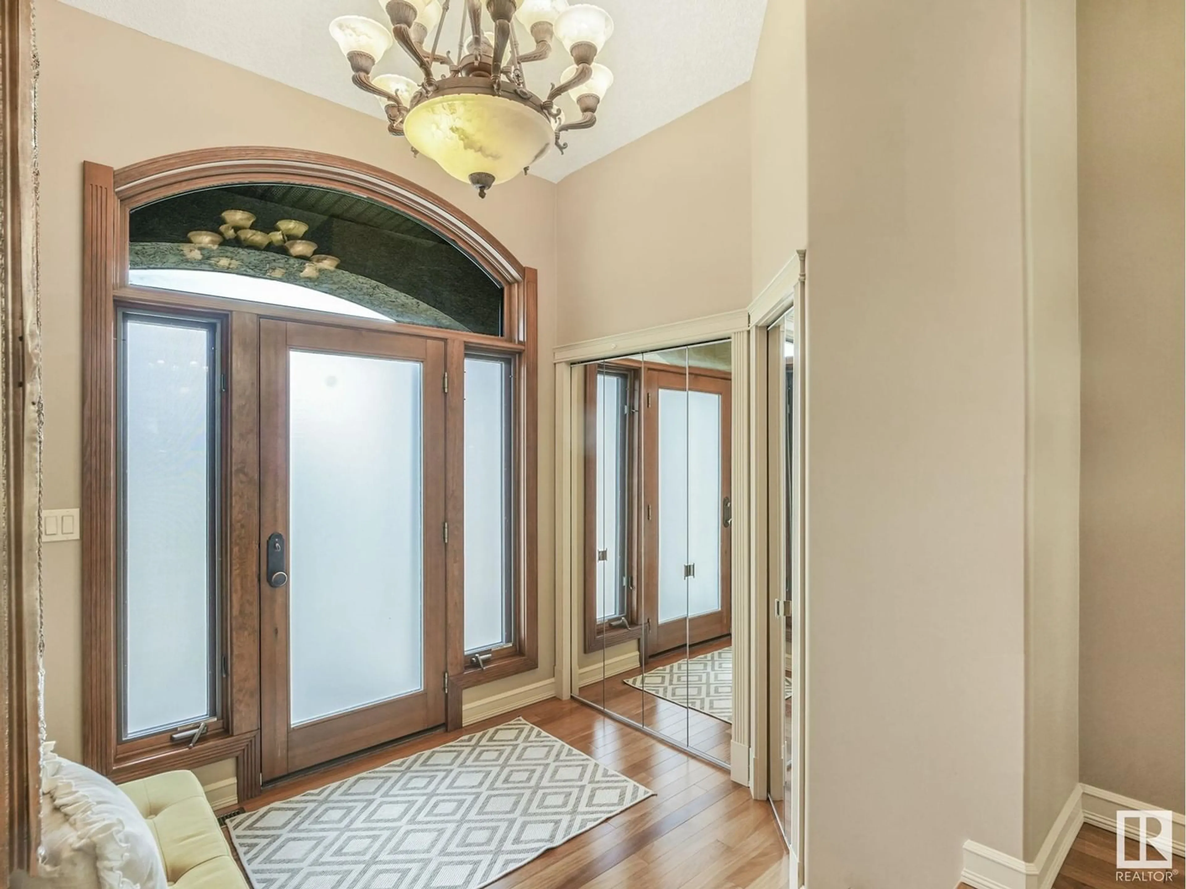 Indoor entryway for 1648 HECTOR RD, Edmonton Alberta T6R3G9