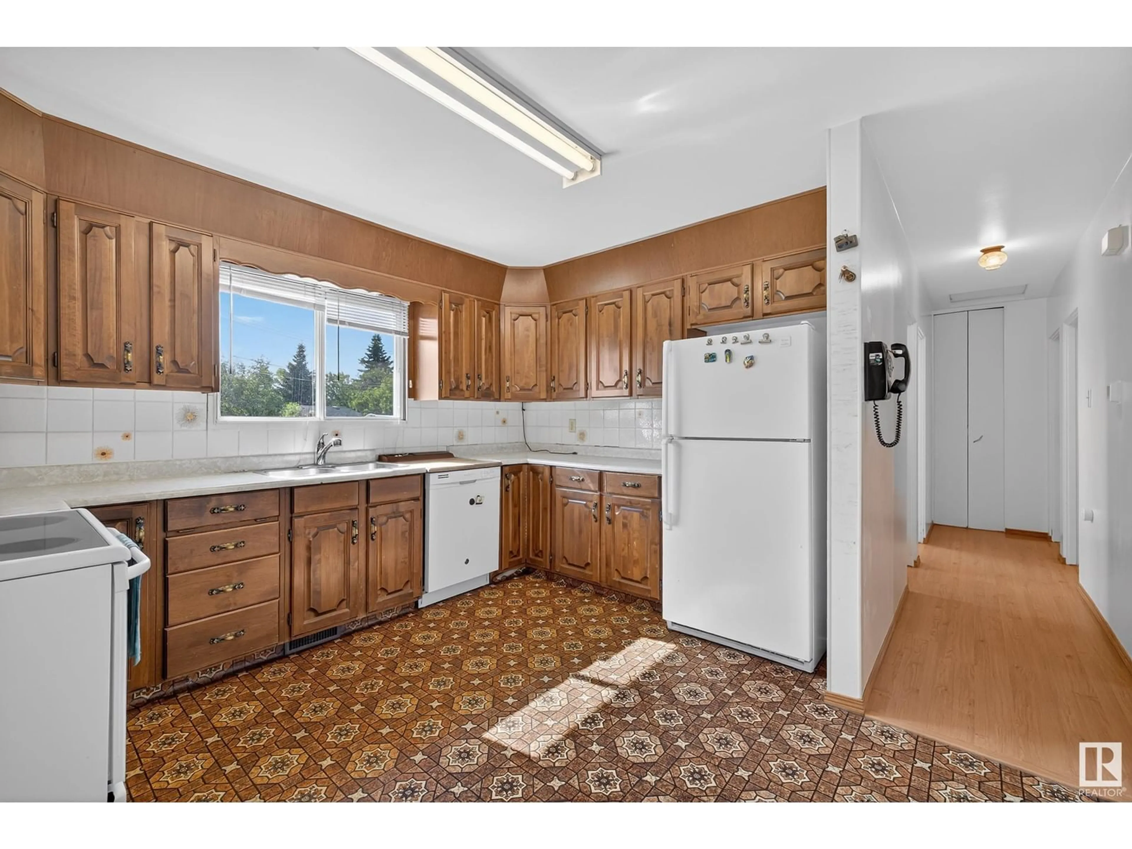 Standard kitchen, unknown for NW - 10751 164 ST, Edmonton Alberta T5P3S1