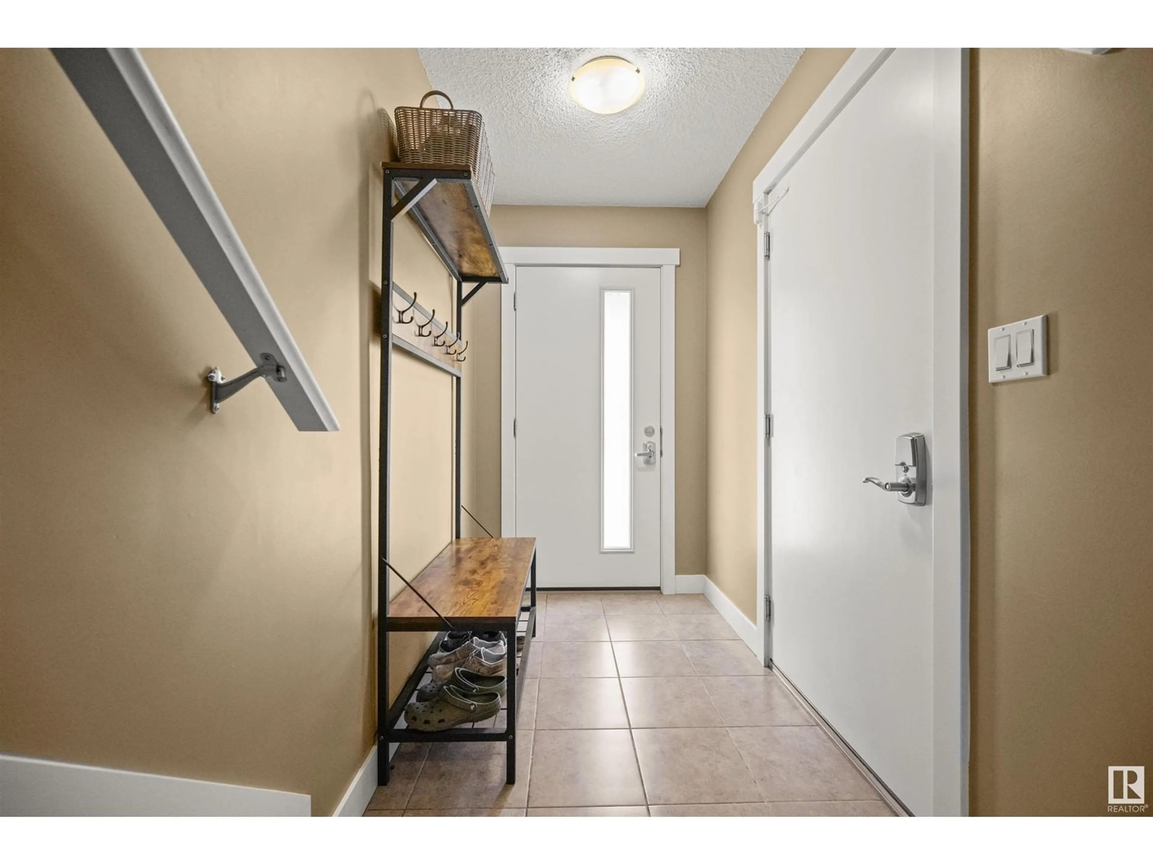 Indoor entryway for 401 - 265 SOUTHFORK DR, Leduc Alberta T9E0X1