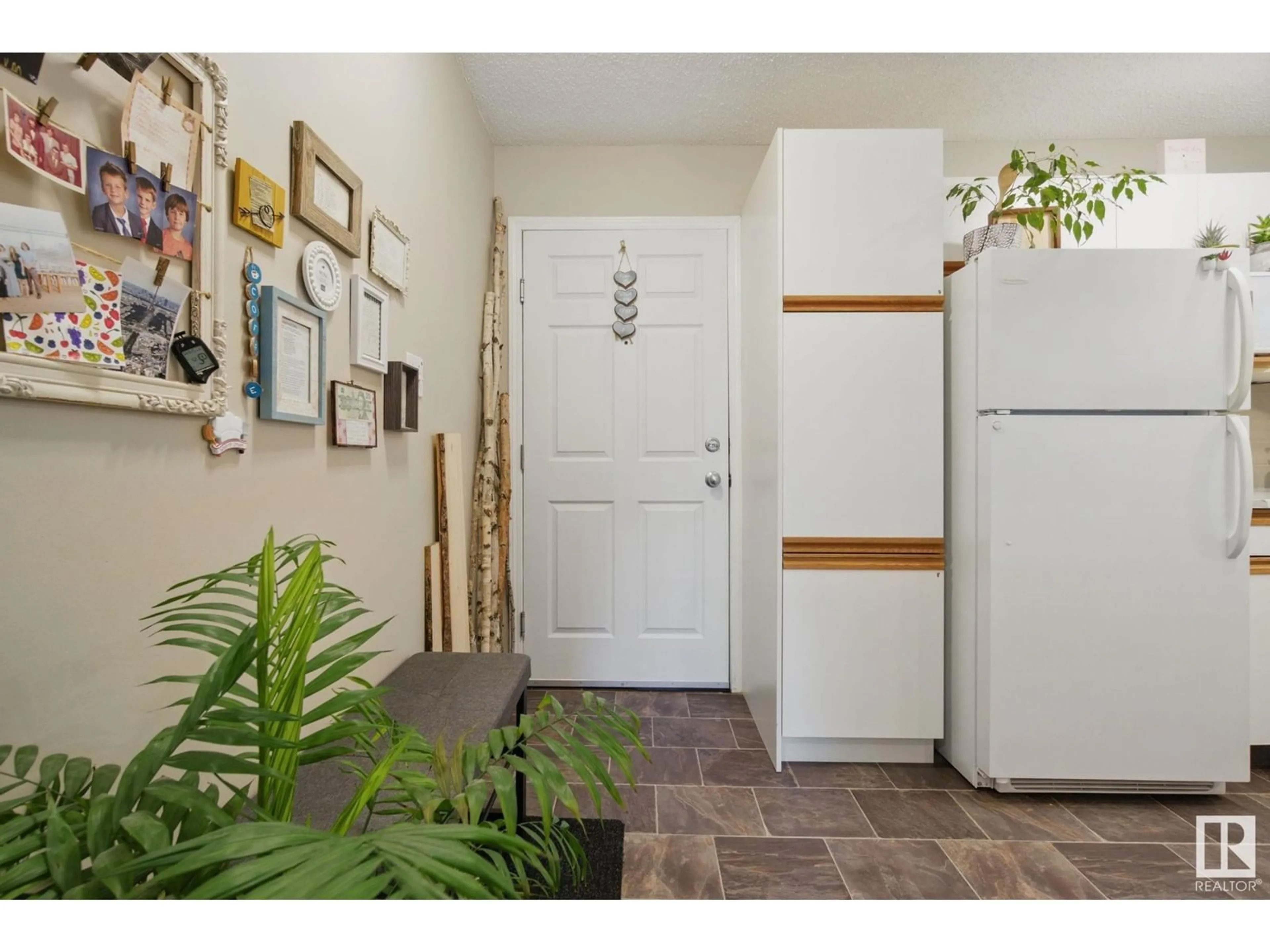 Indoor entryway for #305 - 11104 109 AV, Edmonton Alberta T5H1E1