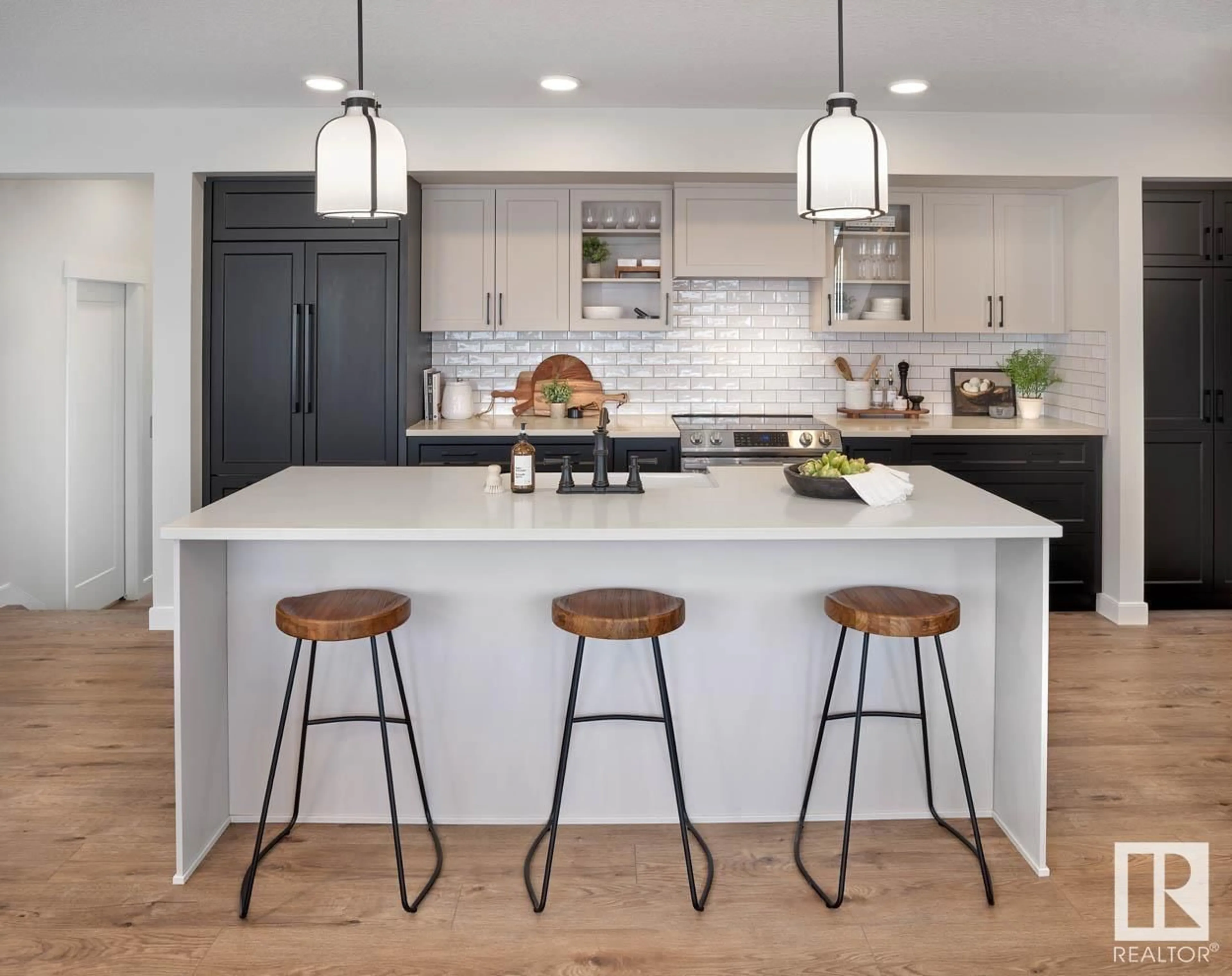 Contemporary kitchen, unknown for 53 19904 31 AV NW, Edmonton Alberta T6M1N7