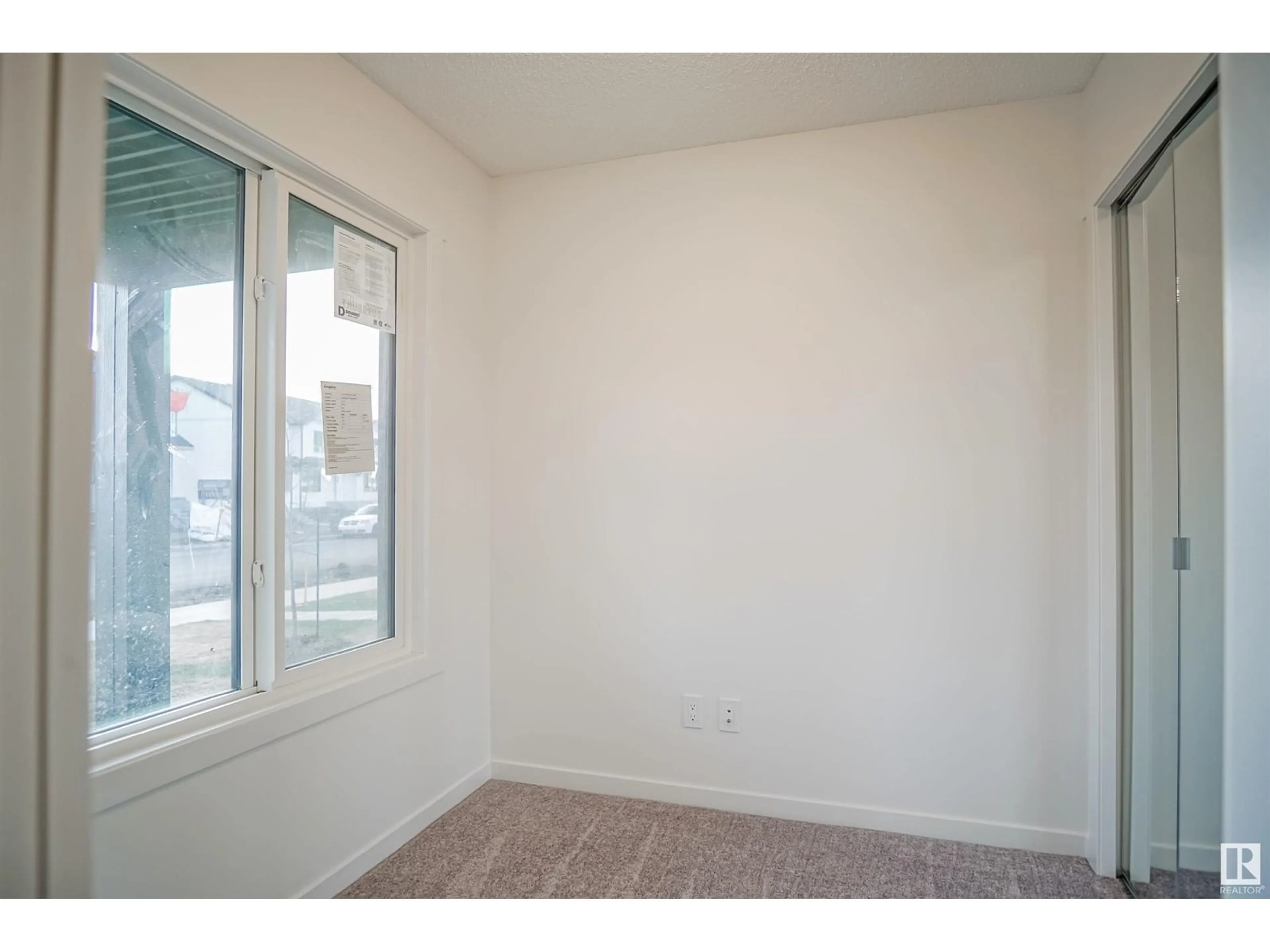 A pic of a room for 519 ASTER DR, Edmonton Alberta T6T2N8