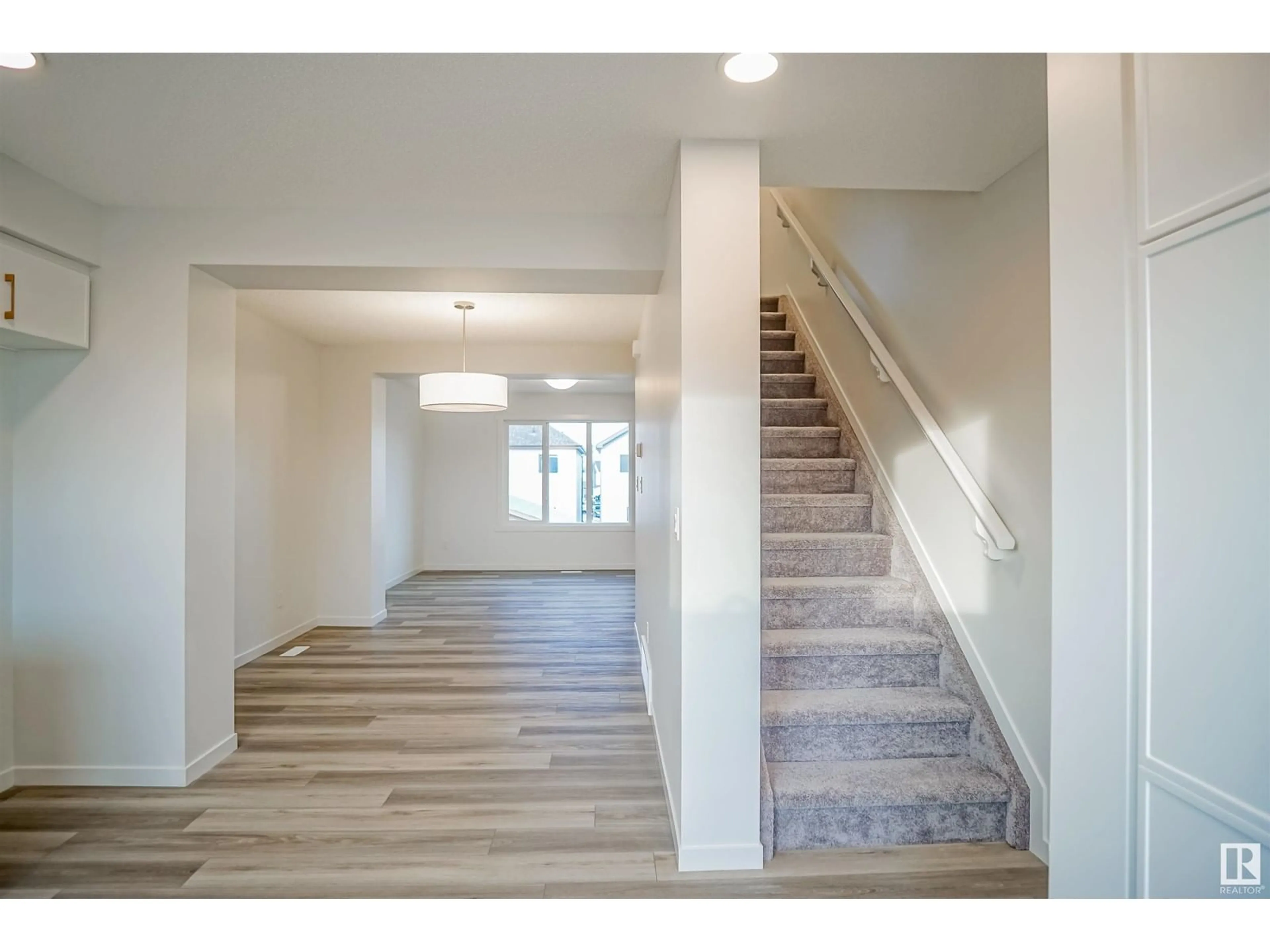Unknown for 519 ASTER DR, Edmonton Alberta T6T2N8