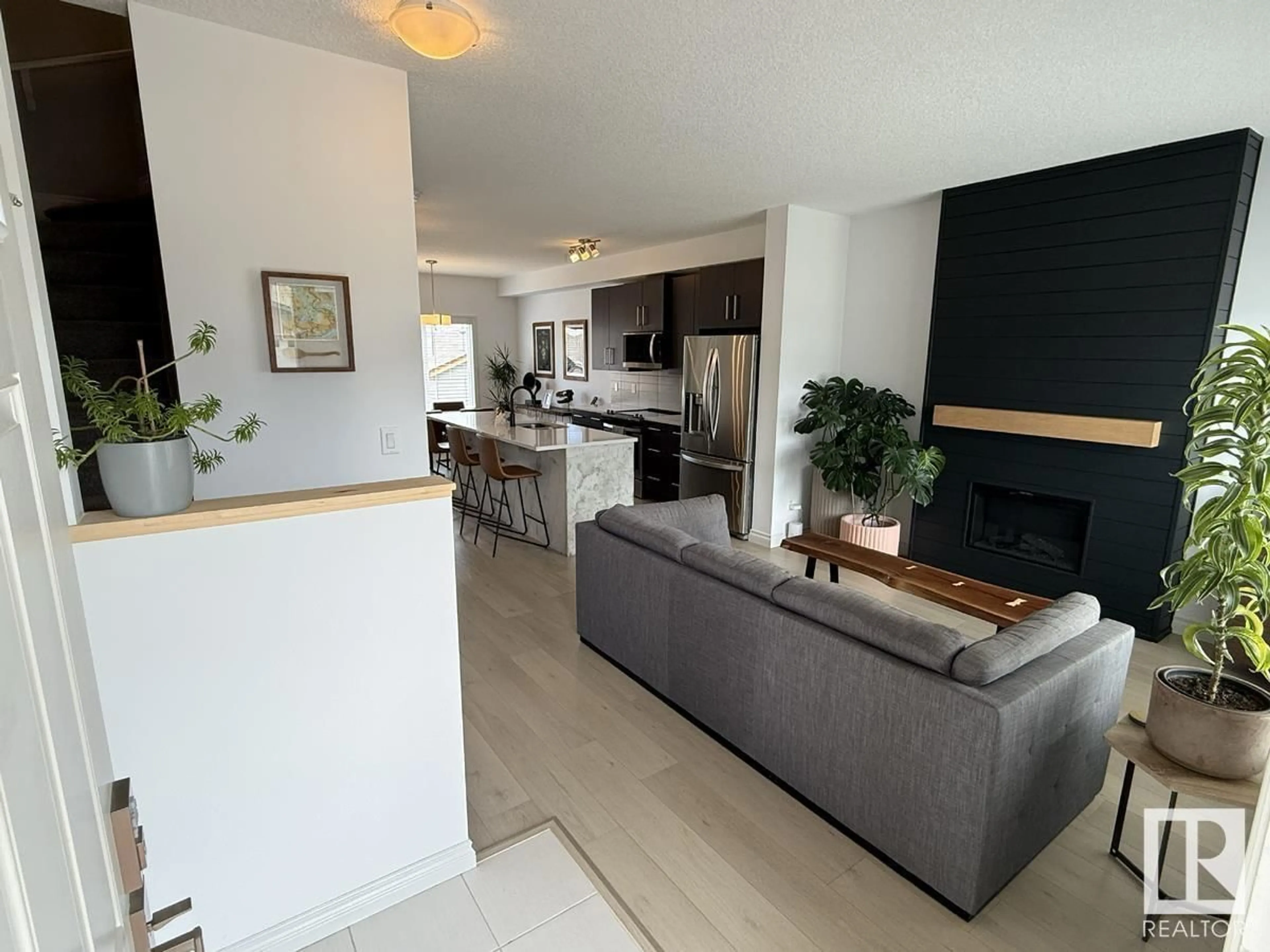 Open concept kitchen, unknown for 822 MORRIS AV, Leduc Alberta T9E1E9