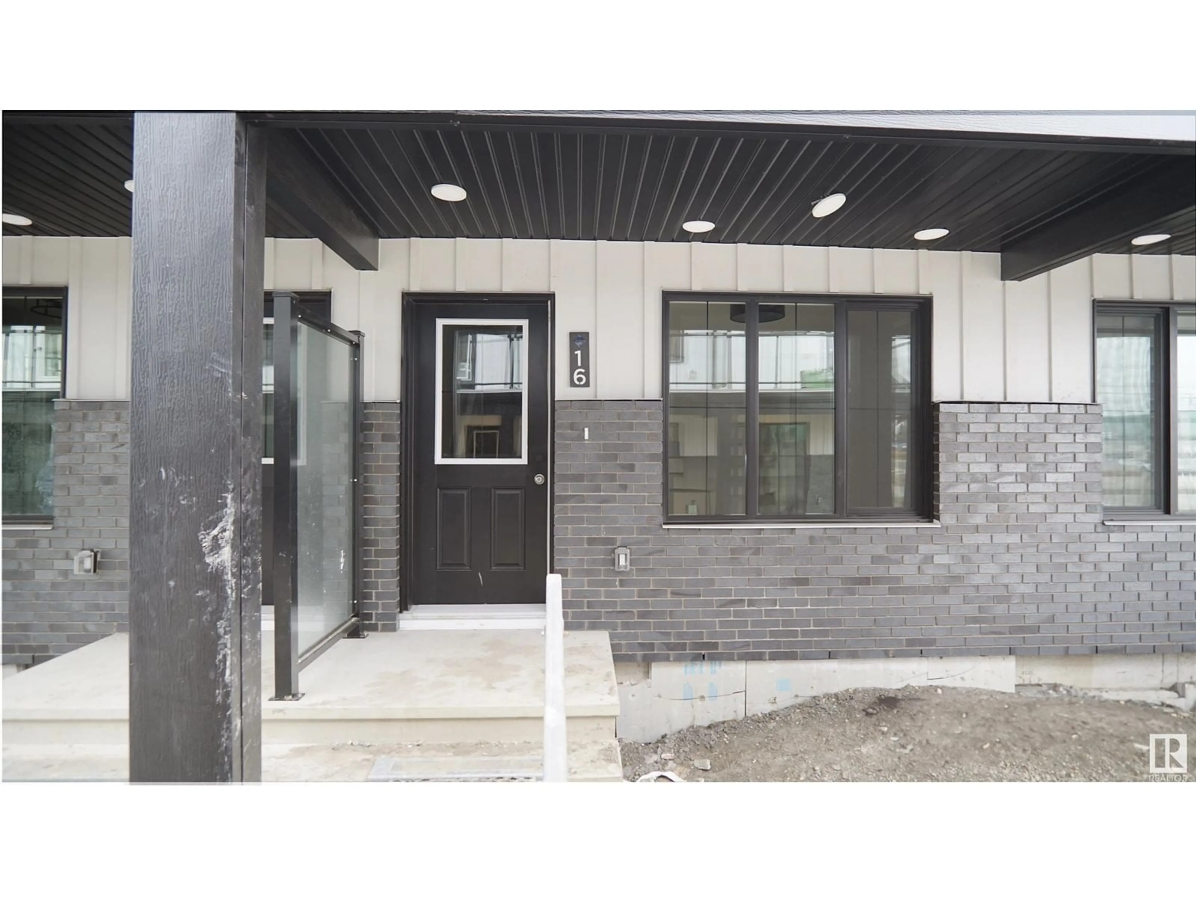 Unknown for 20 29 AIRPORT RD, Edmonton Alberta T5G2P9