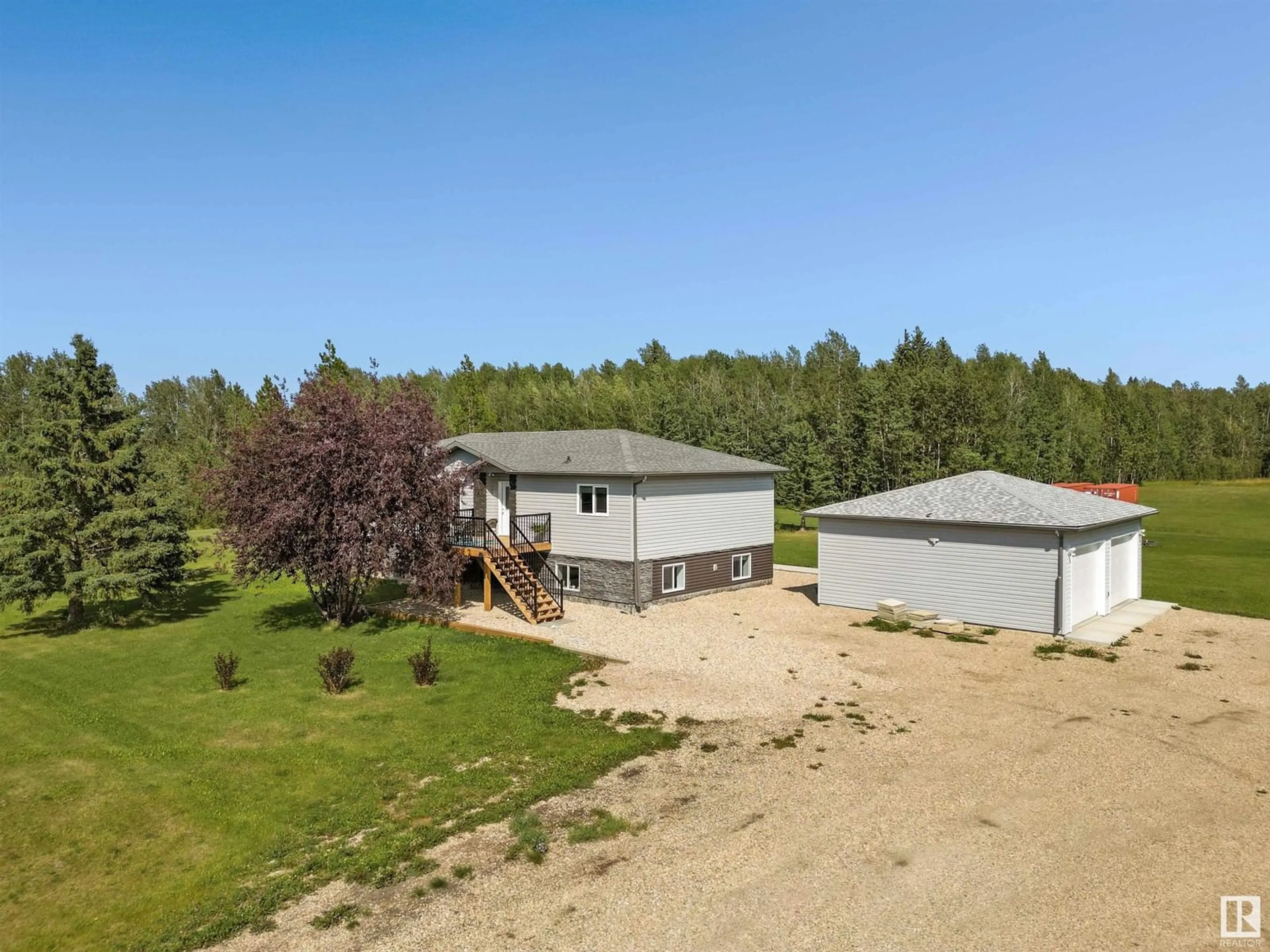 A pic from outside/outdoor area/front of a property/back of a property/a pic from drone, unknown for 49525 RGE ROAD 85, Rural Brazeau County Alberta T0E1Z0