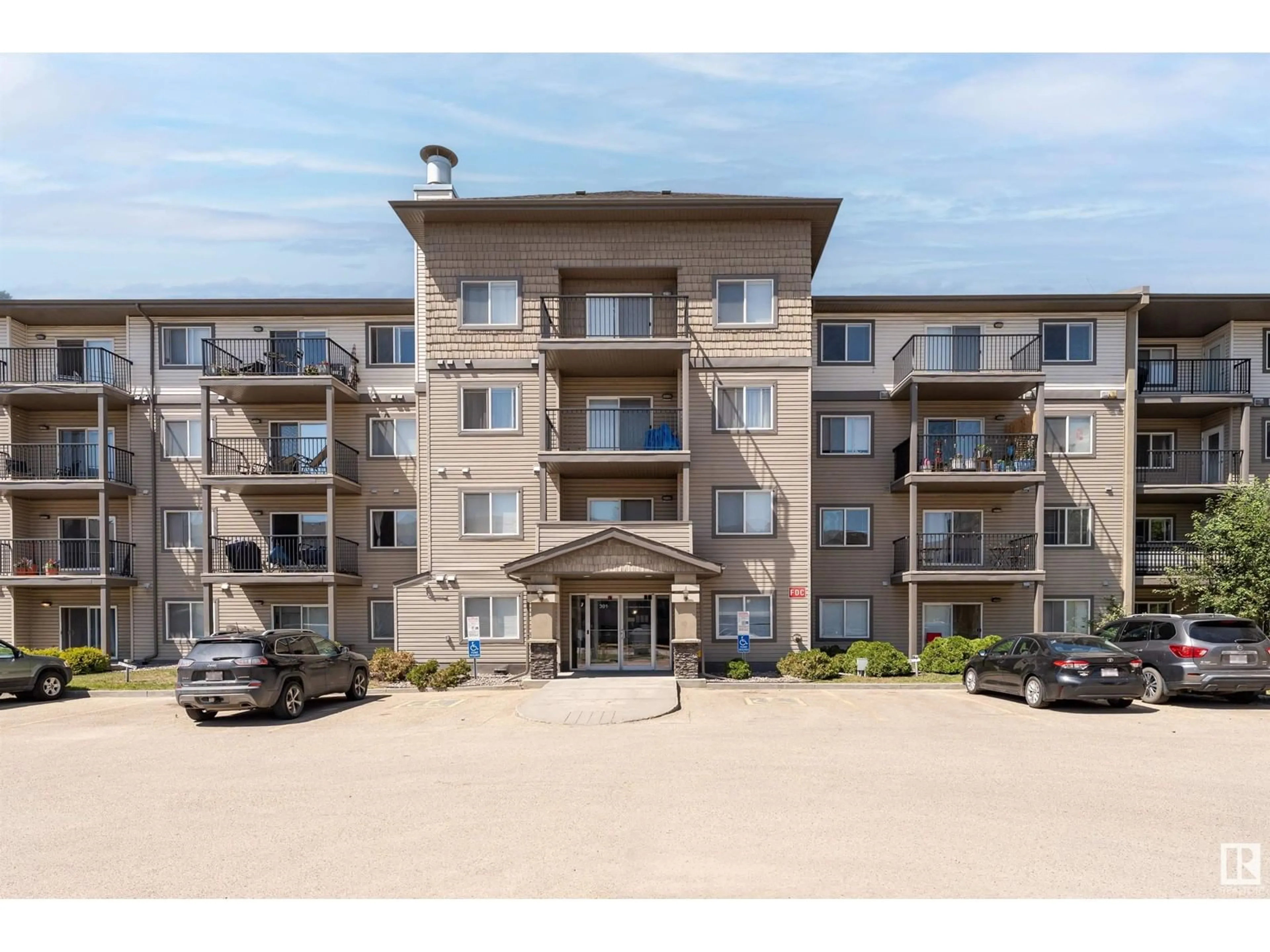 Unknown for 301 - 438 CLAREVIEW STATION DR, Edmonton Alberta T6J7H3