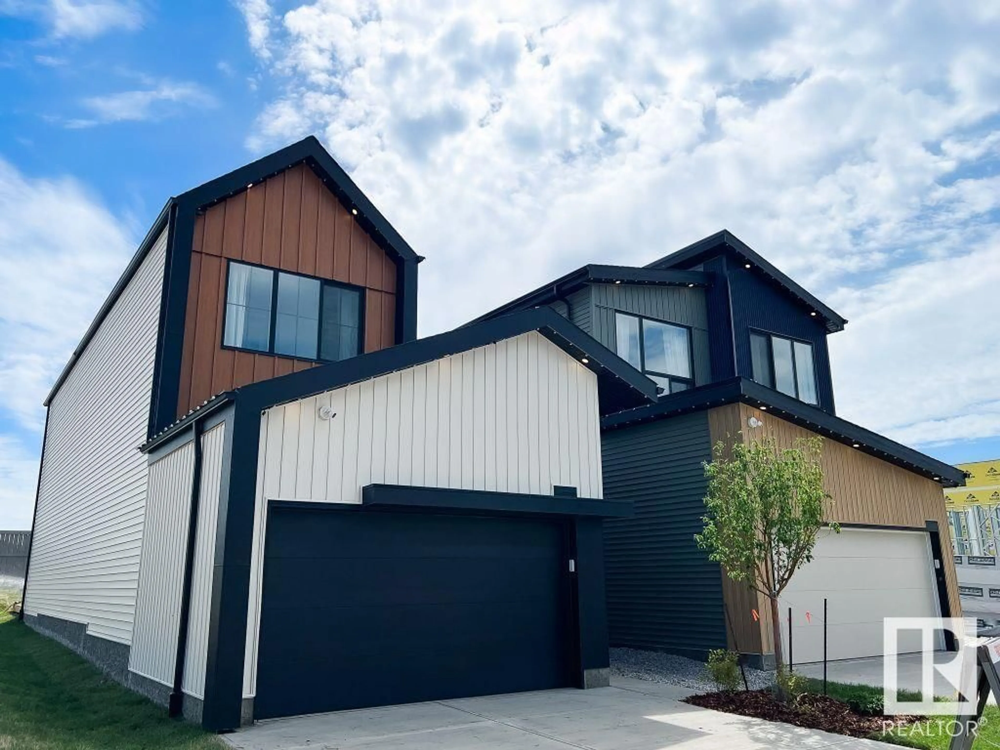 Unknown for 7465 KLAPSTEIN CR, Edmonton Alberta T6W5N5