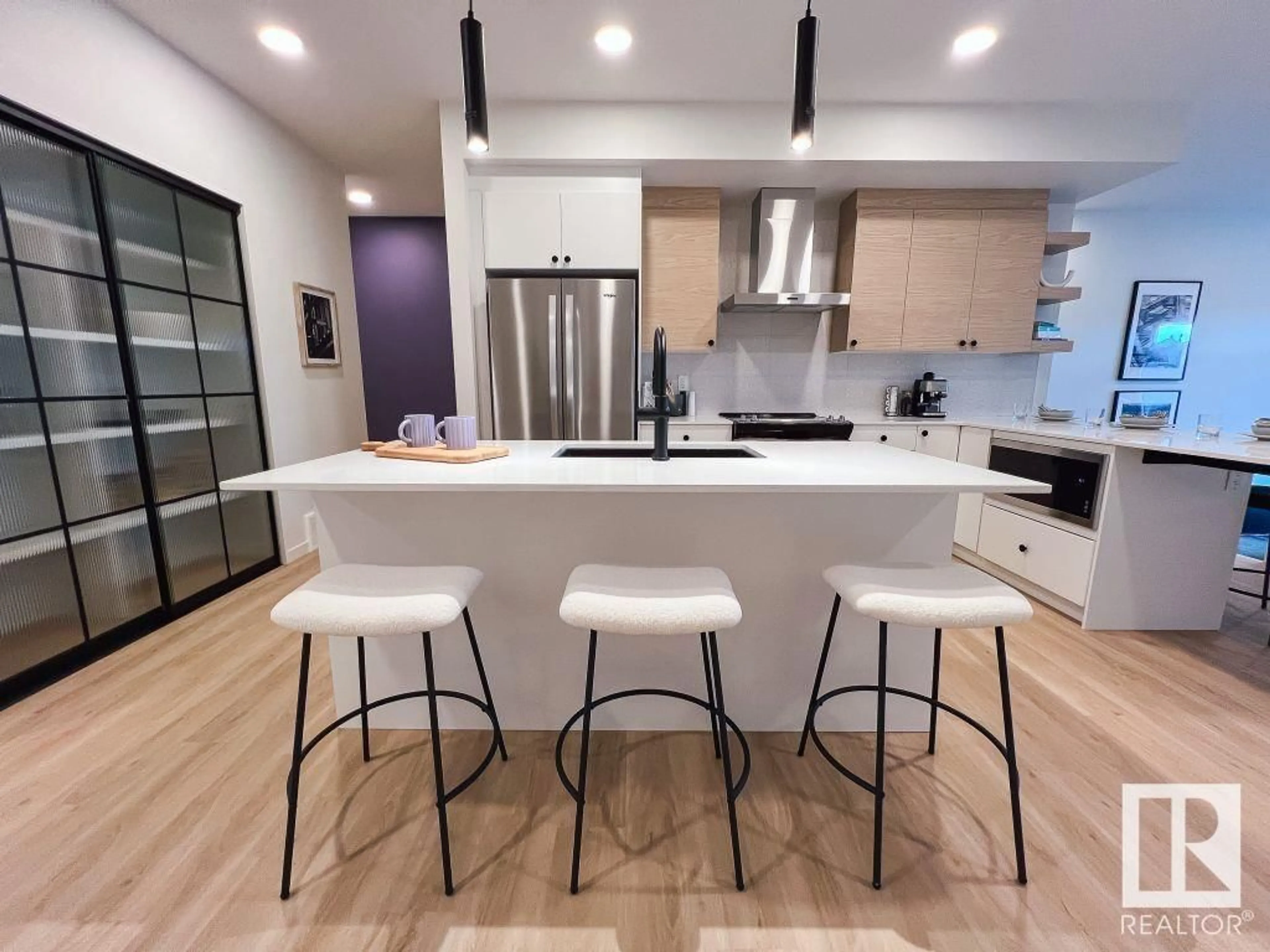 Contemporary kitchen, unknown for 7465 KLAPSTEIN CR, Edmonton Alberta T6W5N5