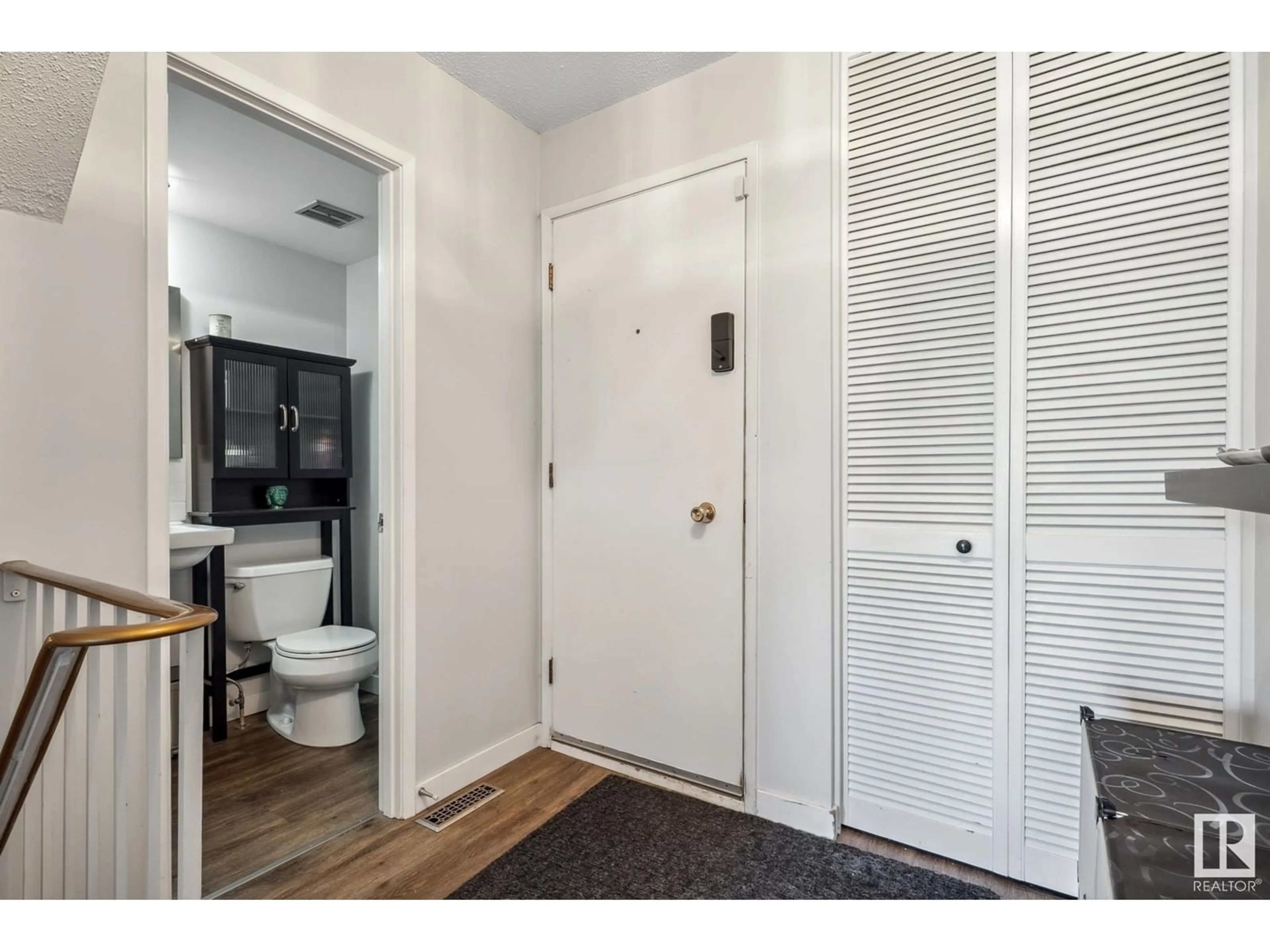 Indoor entryway for 97 GRANDIN VG, St. Albert Alberta T8N1R9