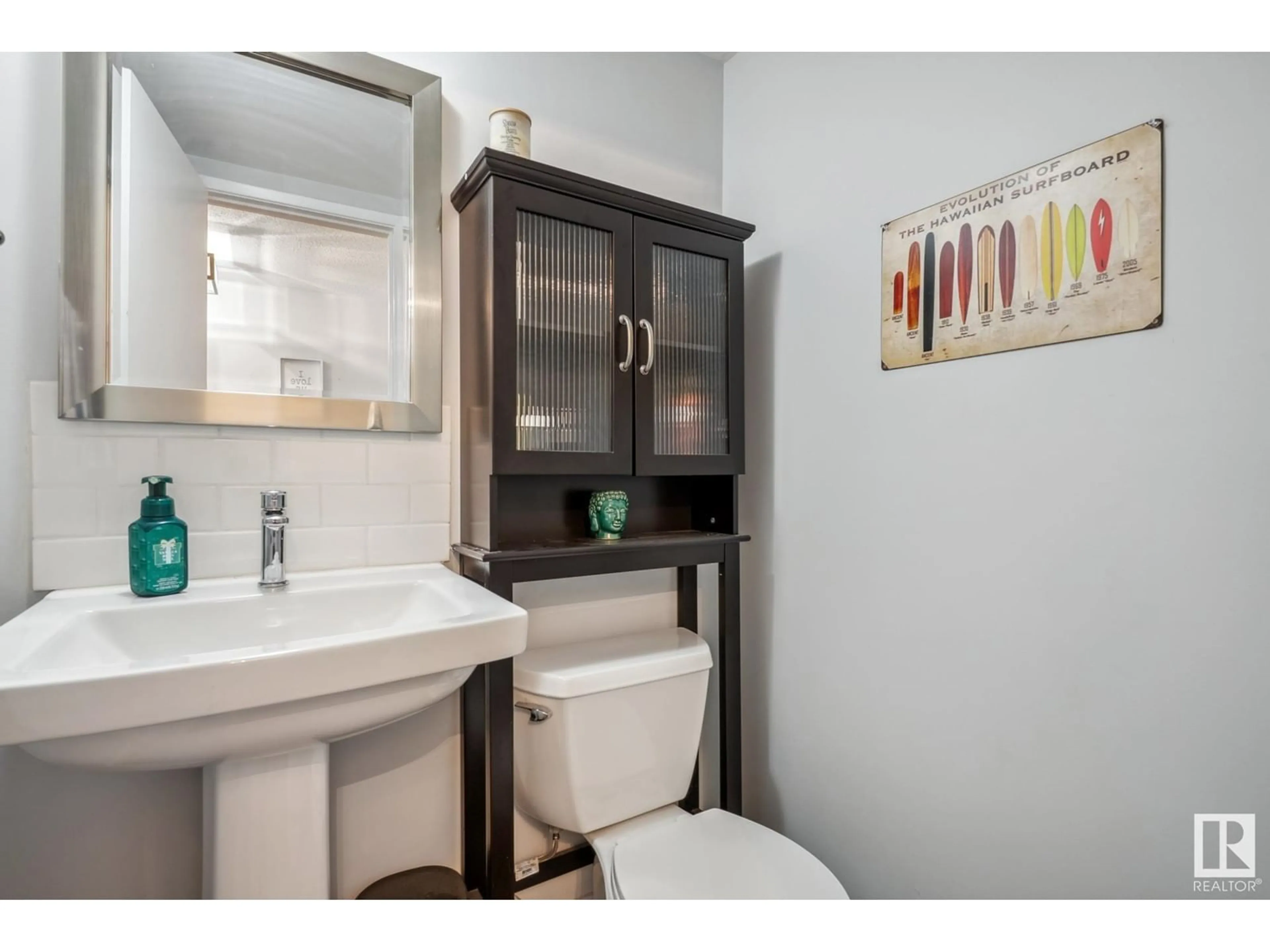Standard bathroom, ceramic/tile floor for 97 GRANDIN VG, St. Albert Alberta T8N1R9