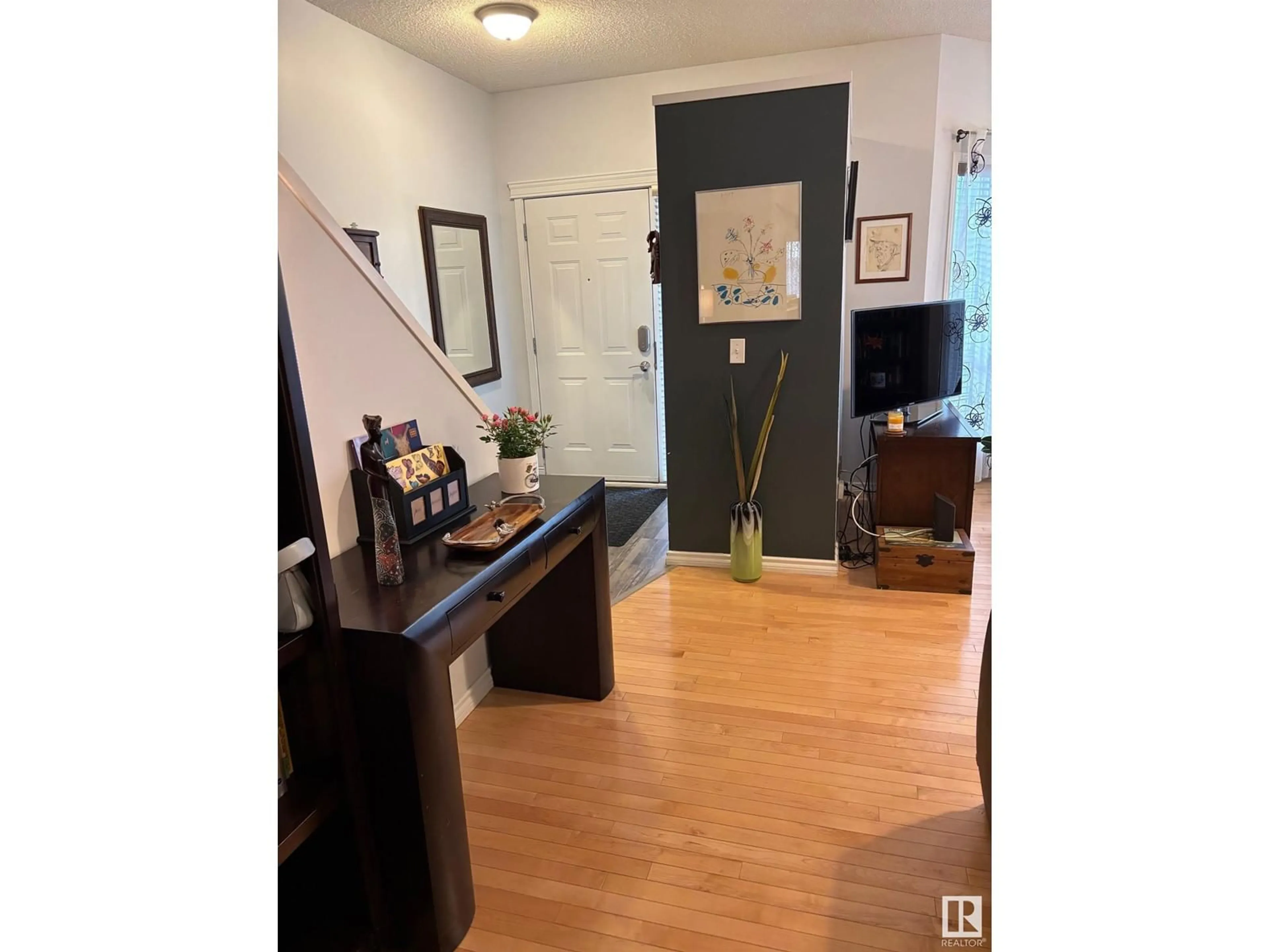 Indoor entryway for #5 - 16728 115 ST NW, Edmonton Alberta T5X6G6