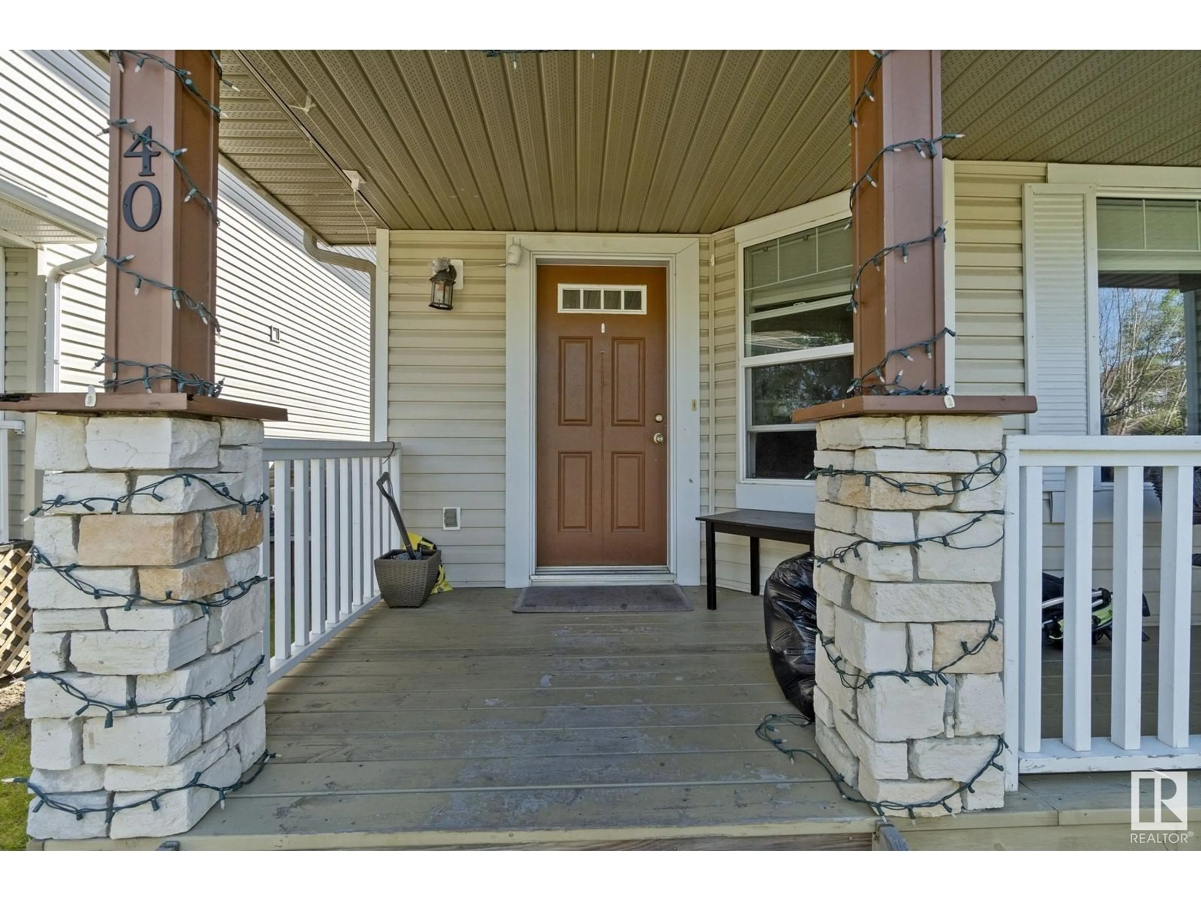 Indoor entryway for 40 VIVIAN WY, Spruce Grove Alberta T7X0B6