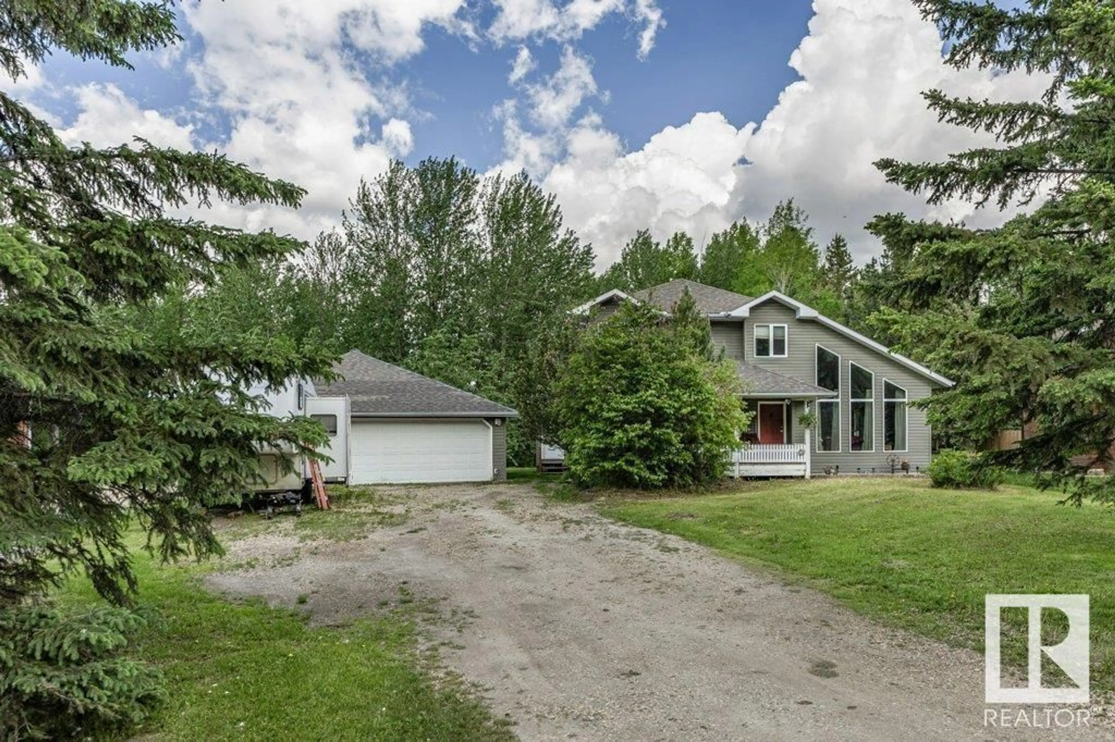 A pic from outside/outdoor area/front of a property/back of a property/a pic from drone, unknown for B20 GOLDEN CRESCENT, Rural Leduc County Alberta T0C2C0