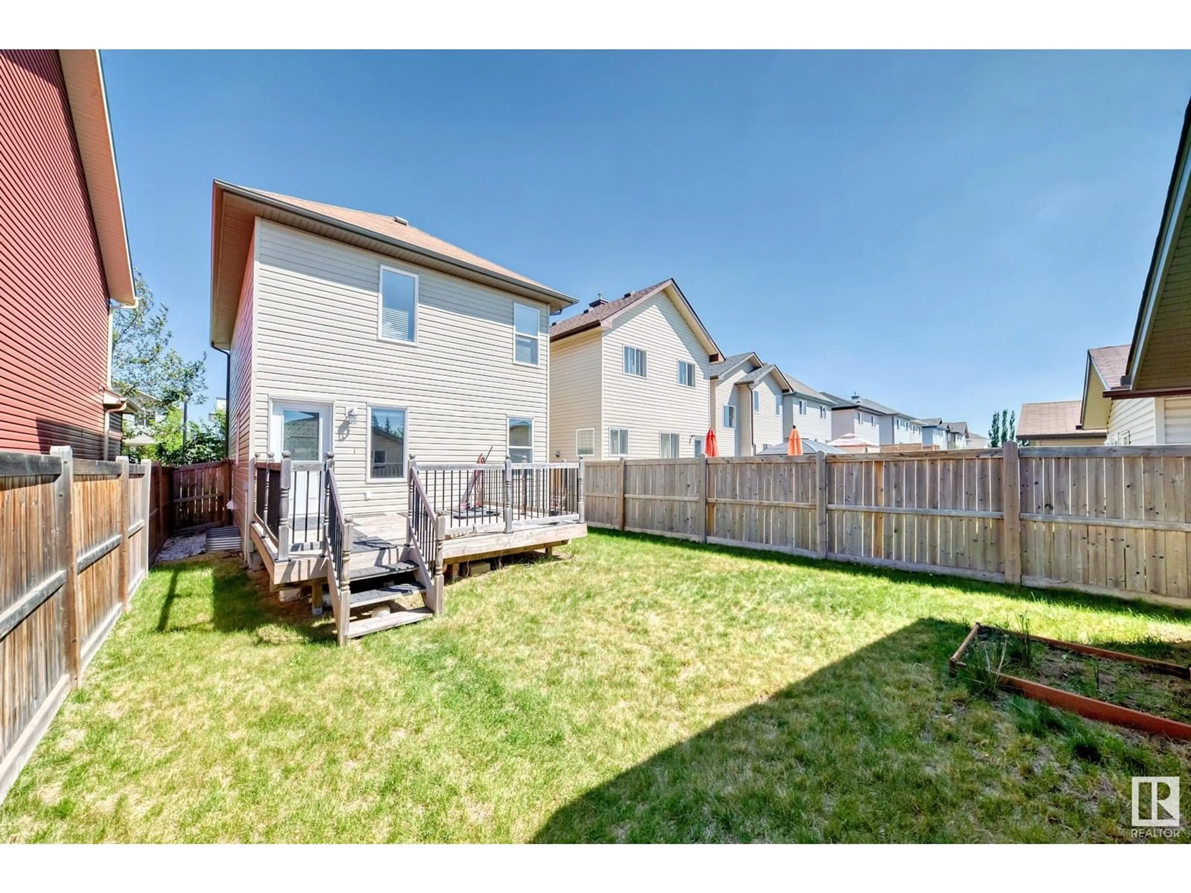 Patio, street for 7715 SCHMID CR, Edmonton Alberta T6R0K6