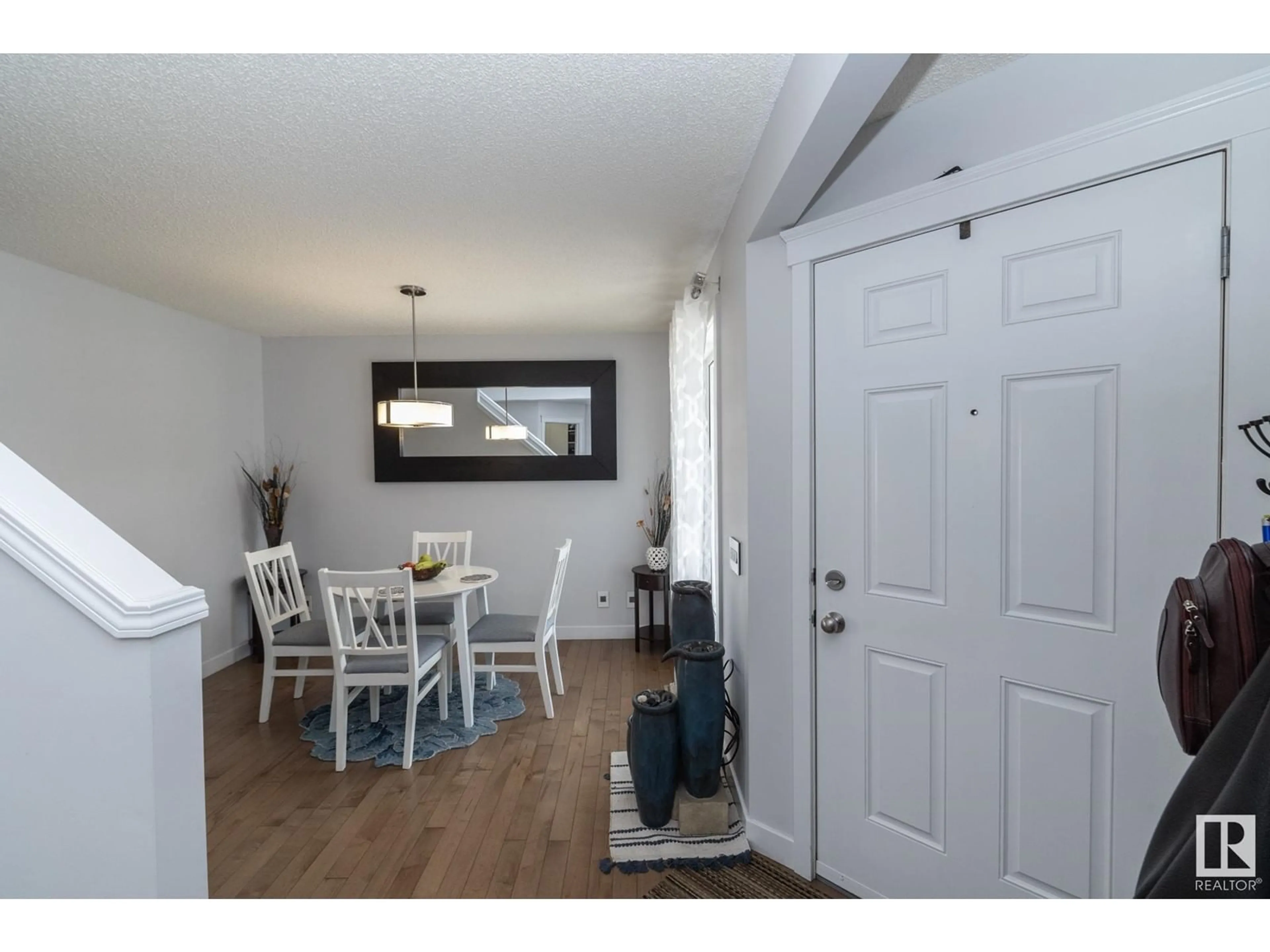Unknown for NW - 9259 212 ST, Edmonton Alberta T5T6Z2