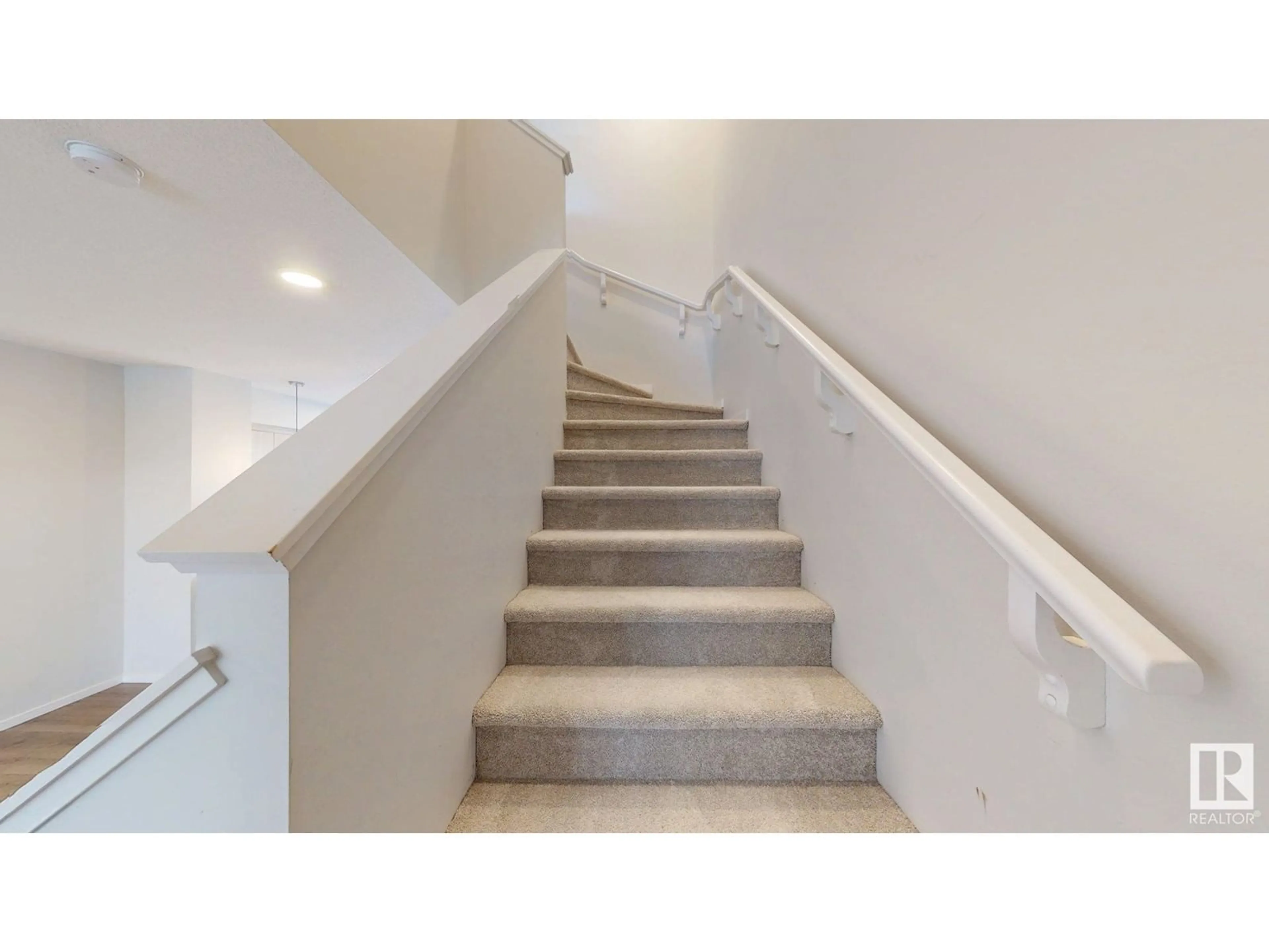 Stairs for 2047 MAPLE RD, Edmonton Alberta T6T2T1