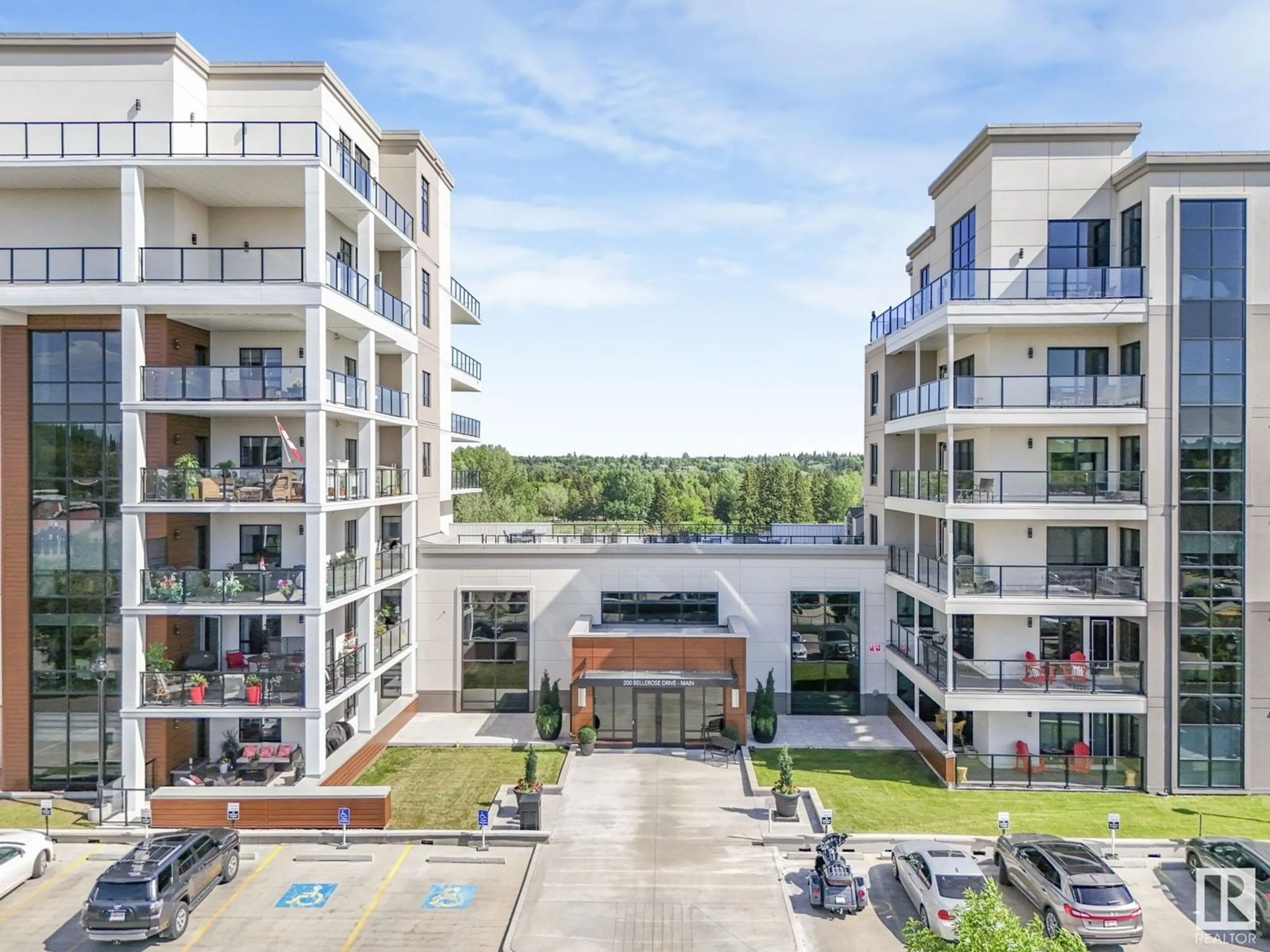 A pic from outside/outdoor area/front of a property/back of a property/a pic from drone, unknown for 708 - 200 BELLEROSE DR, St. Albert Alberta T8N7P7