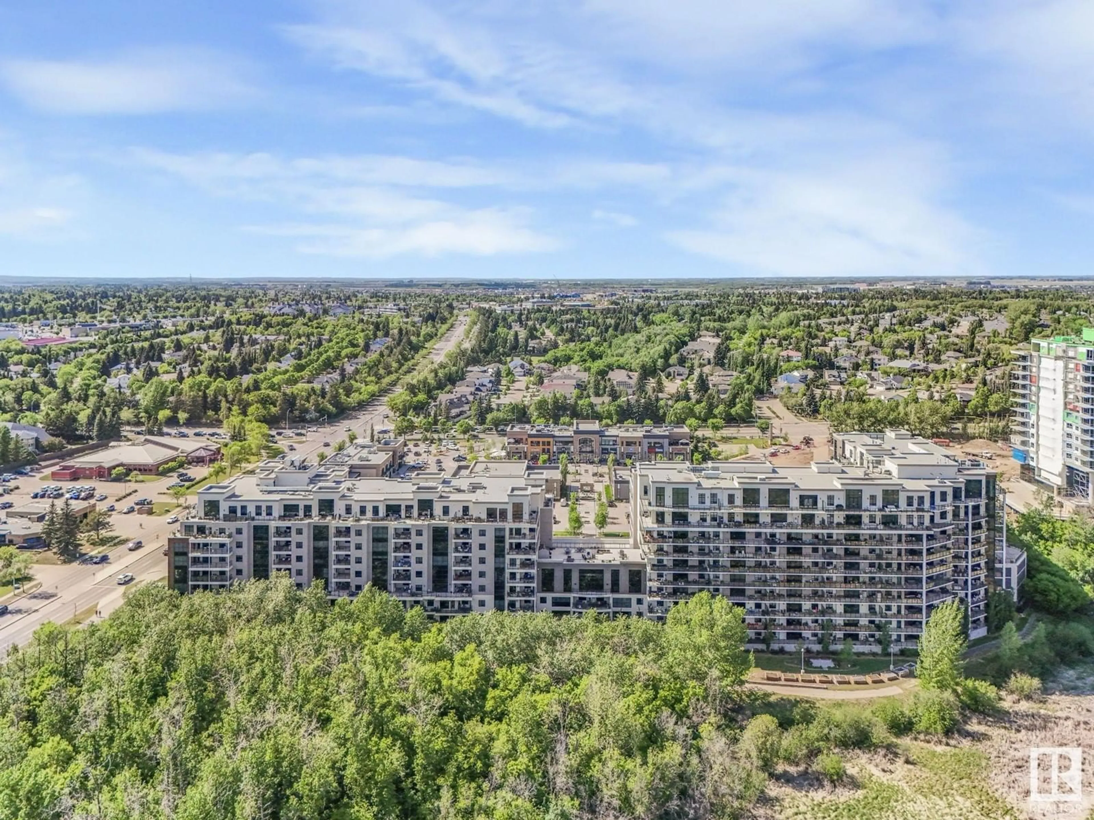 A pic from outside/outdoor area/front of a property/back of a property/a pic from drone, unknown for 708 - 200 BELLEROSE DR, St. Albert Alberta T8N7P7