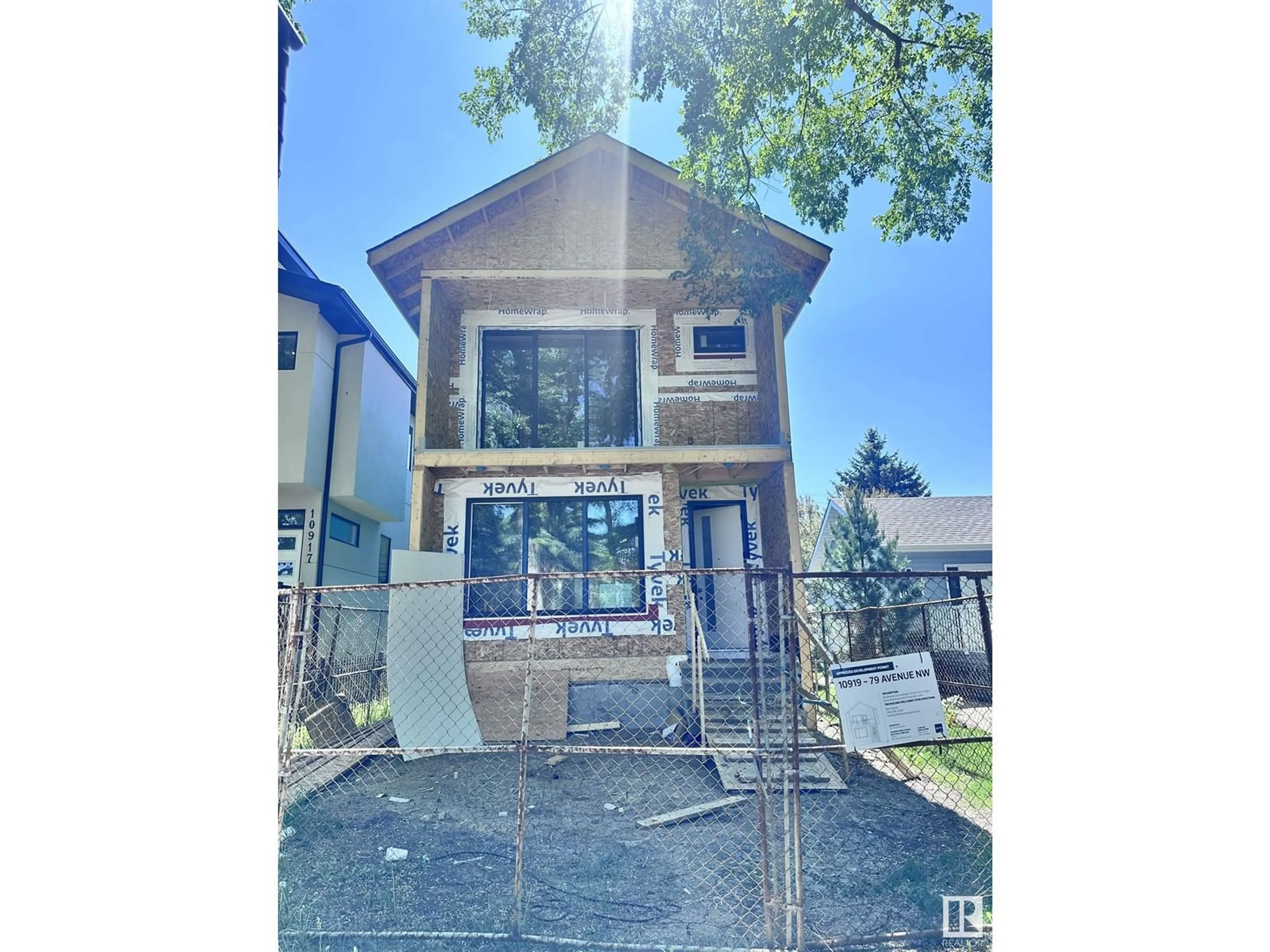 Unknown for 10919 79 AV, Edmonton Alberta T6G0P1