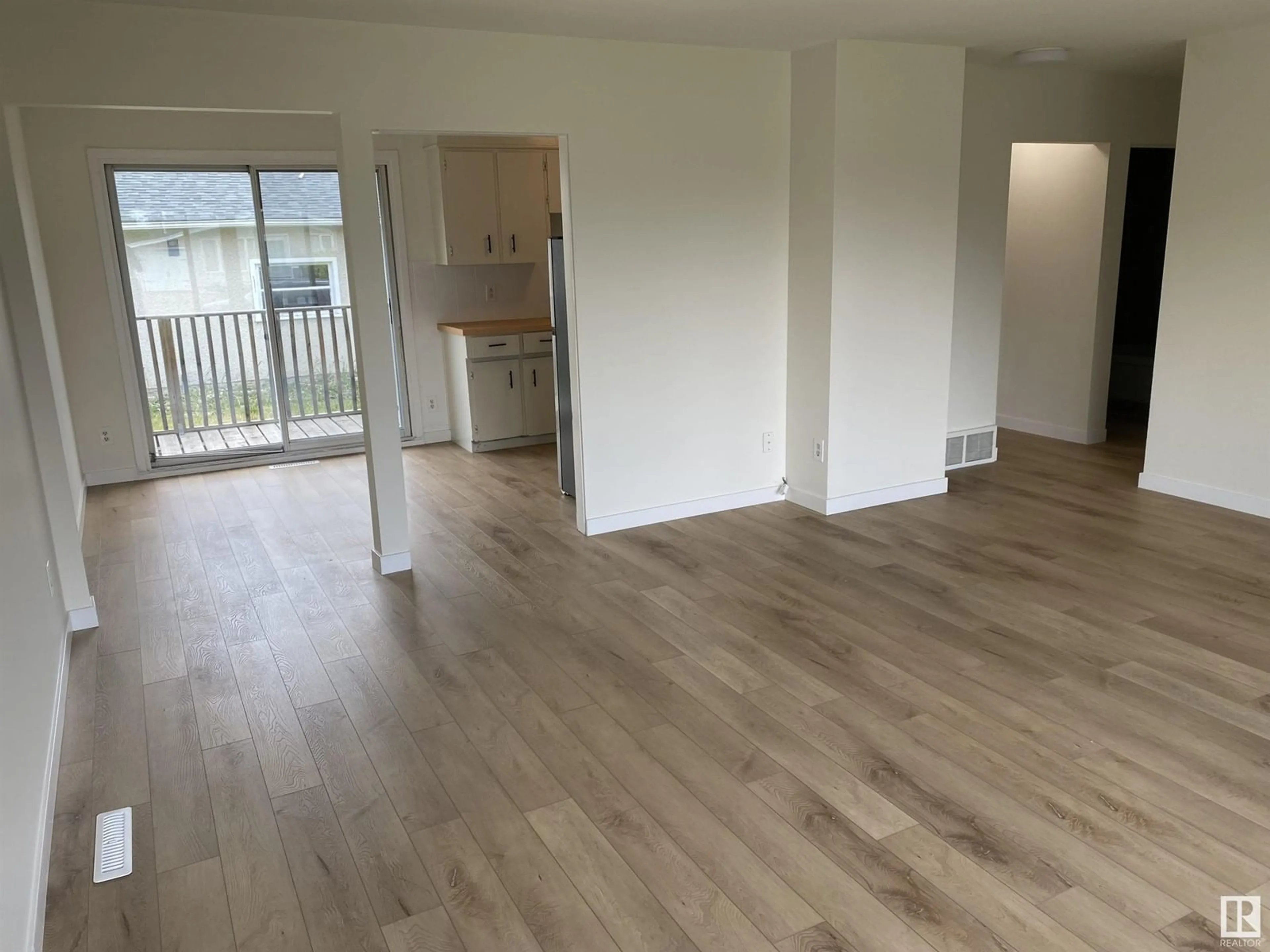 A pic of a room for NW - 12916 135 ST, Edmonton Alberta T5L1Y2