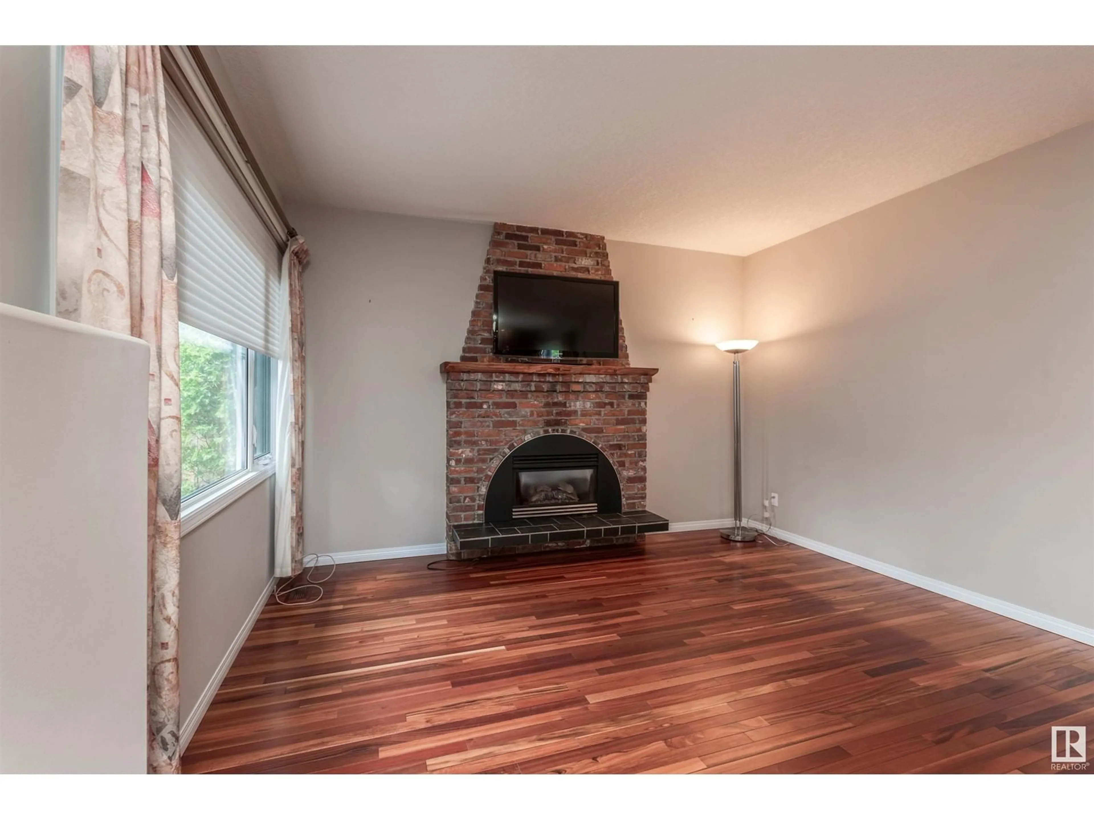 A pic of a room for 3507 79 ST, Edmonton Alberta T6K0G1