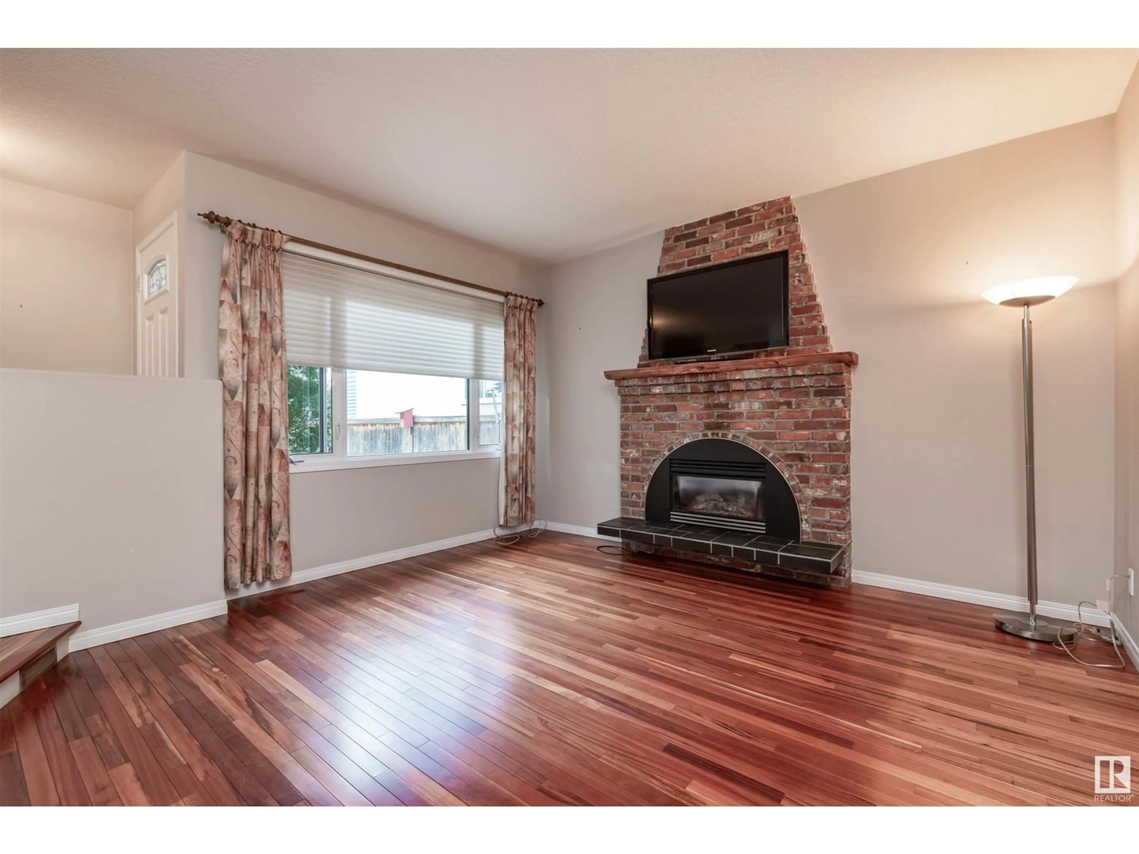 Unknown for 3507 79 ST, Edmonton Alberta T6K0G1