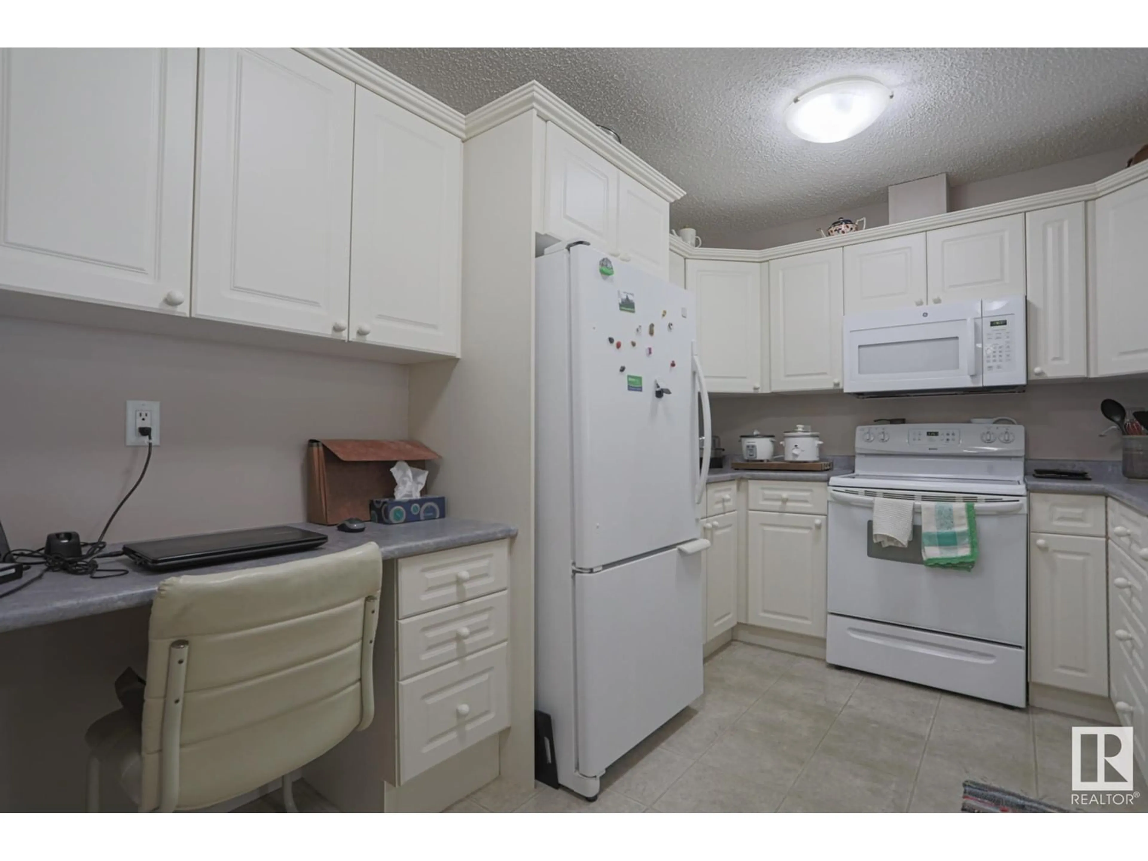 Standard kitchen, unknown for 202 - 51 ELDORADO DR, St. Albert Alberta T8N7E3