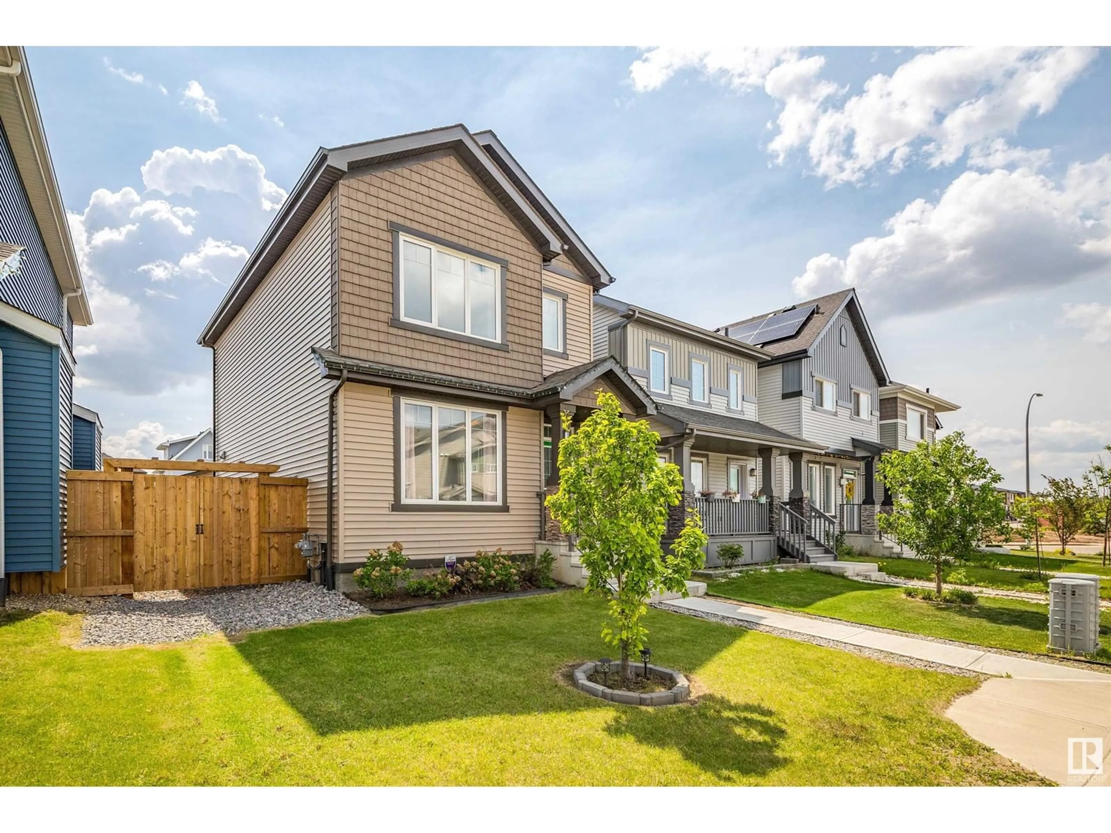 Unknown for 22703 98 AV, Edmonton Alberta T5T7M4