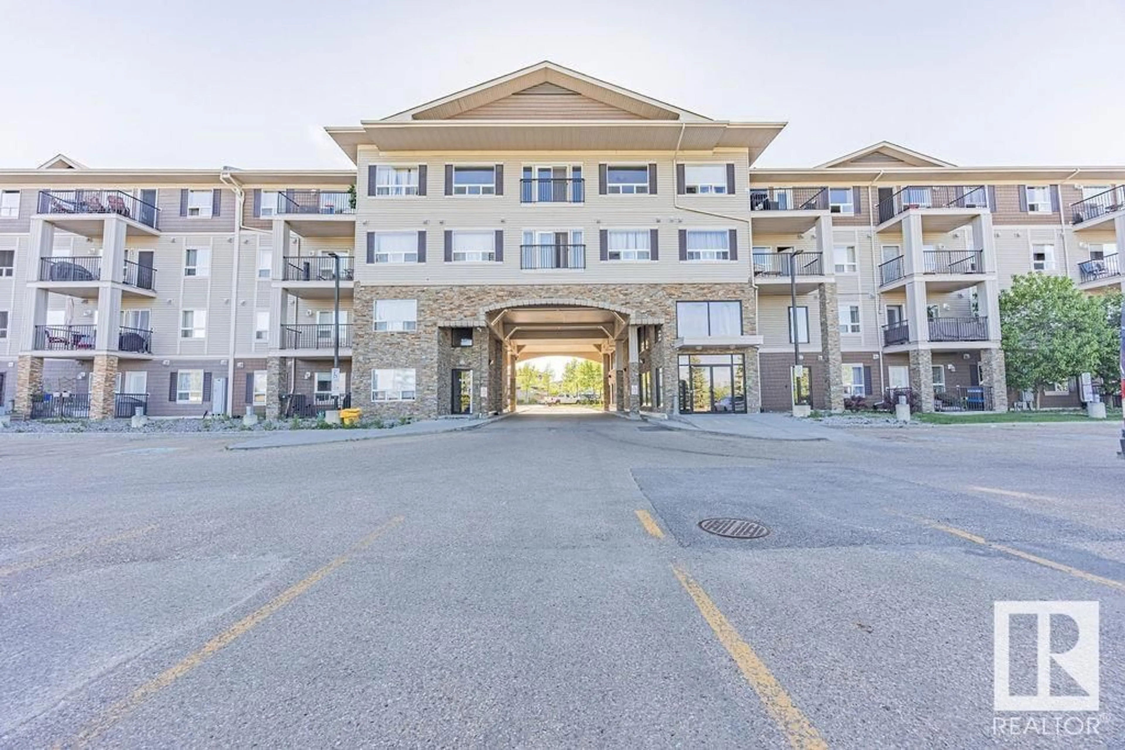 Indoor foyer for #449 - 1520 HAMMOND GATE, Edmonton Alberta T6M0J4