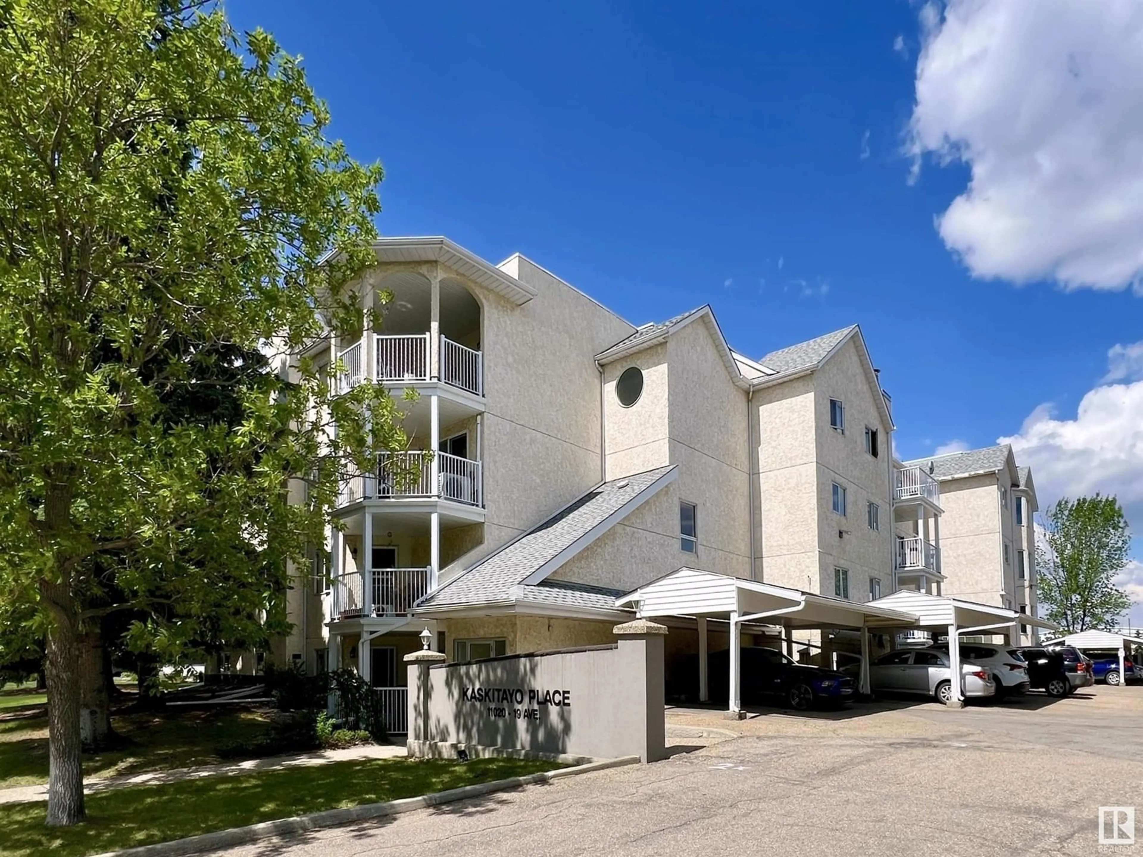 Patio, building for #402 - 11020 19 AV, Edmonton Alberta T6J9P5