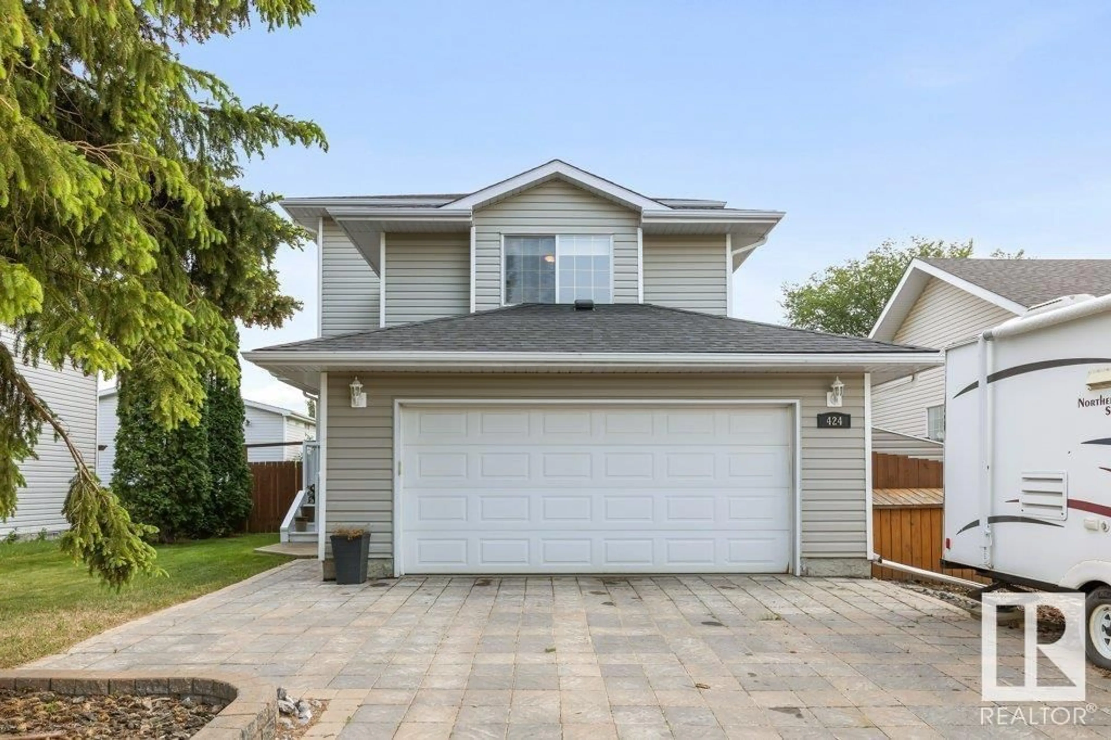 Home with vinyl exterior material, street for 25100 - 424 TWP ROAD 554, Cardiff Alberta T8R2G5