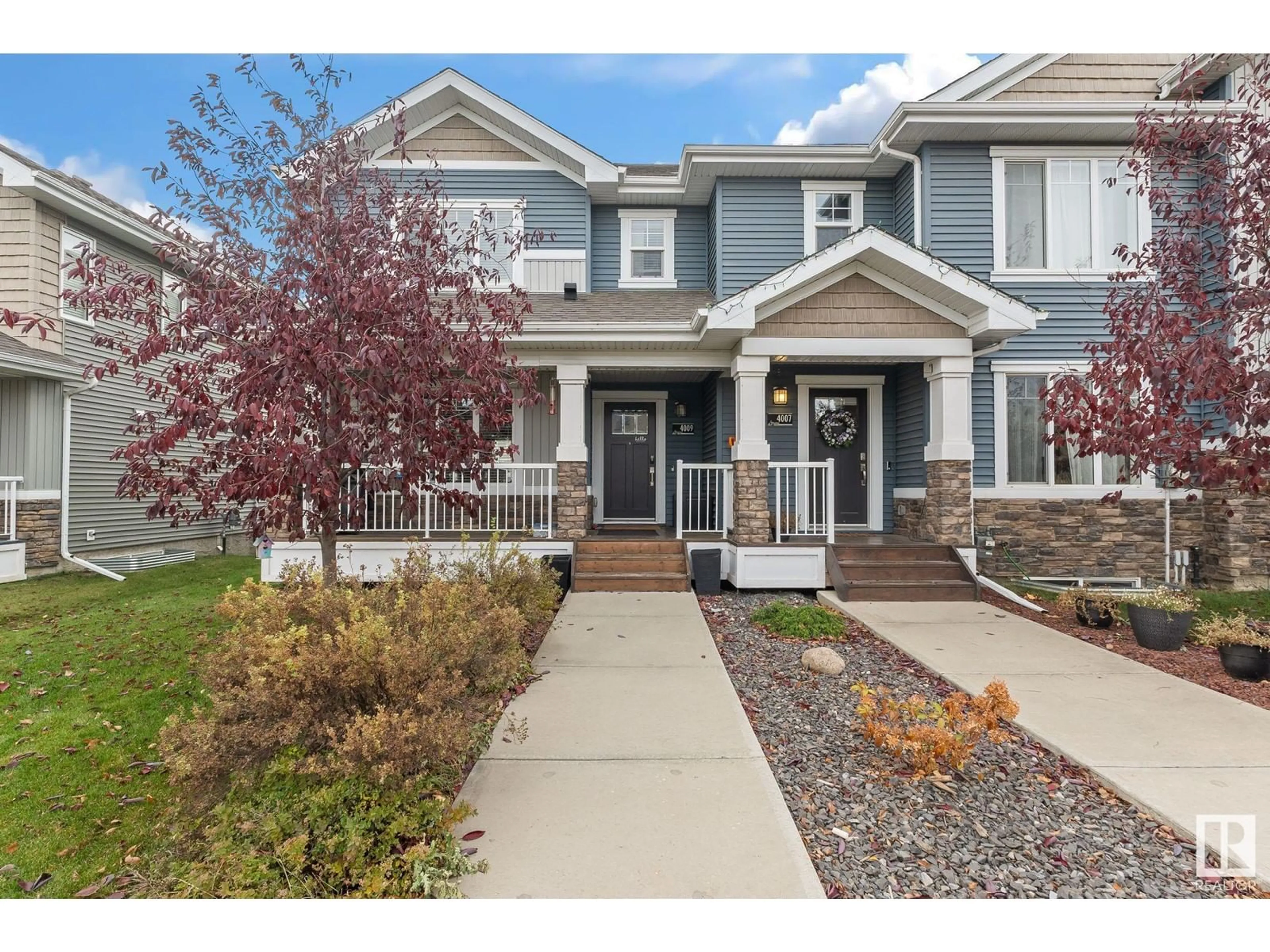 Home with vinyl exterior material, street for 4009 BLACKBIRD LINK, Edmonton Alberta T5S0K8