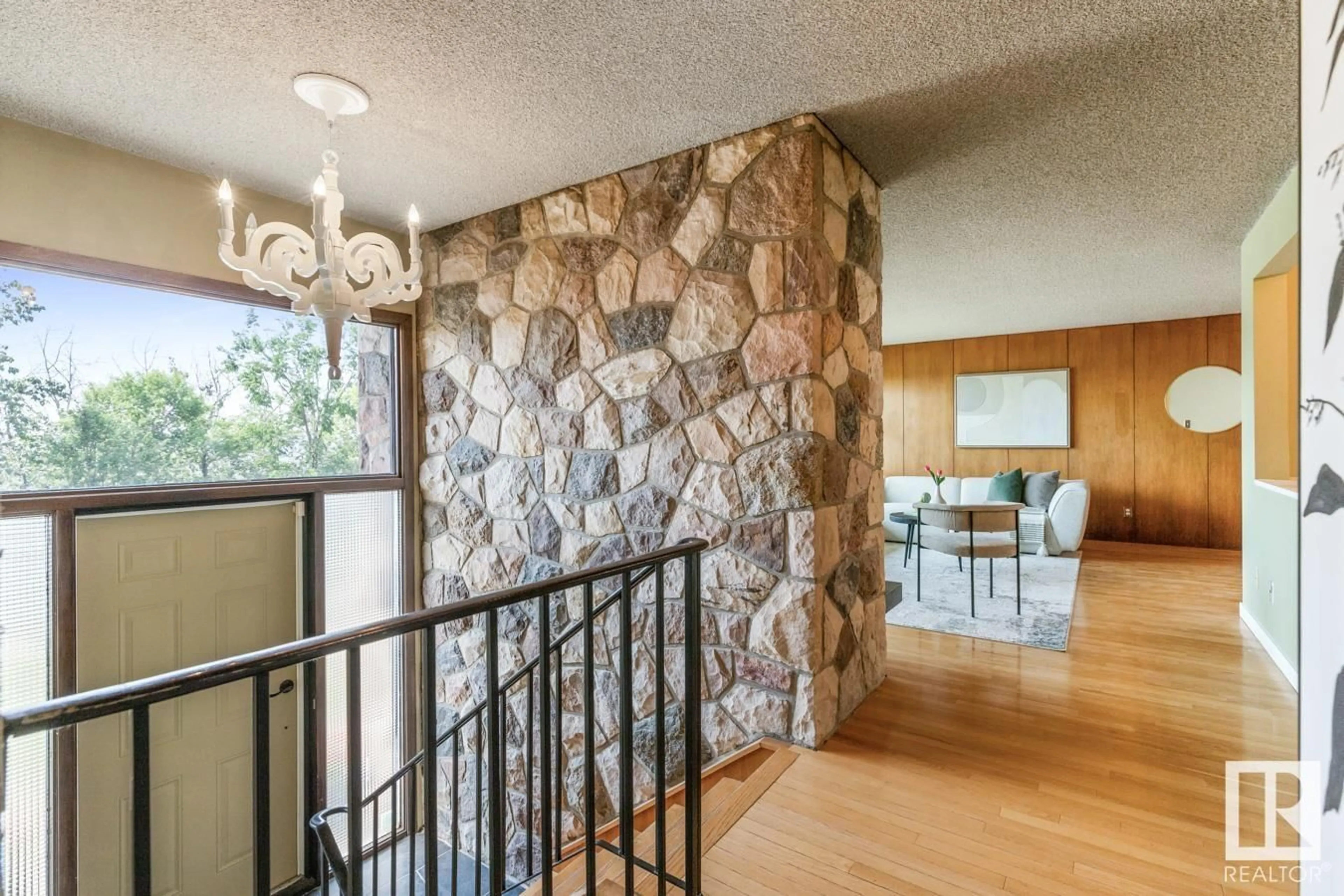 Indoor foyer for NW - 4006 ADA BV, Edmonton Alberta T5W4M5