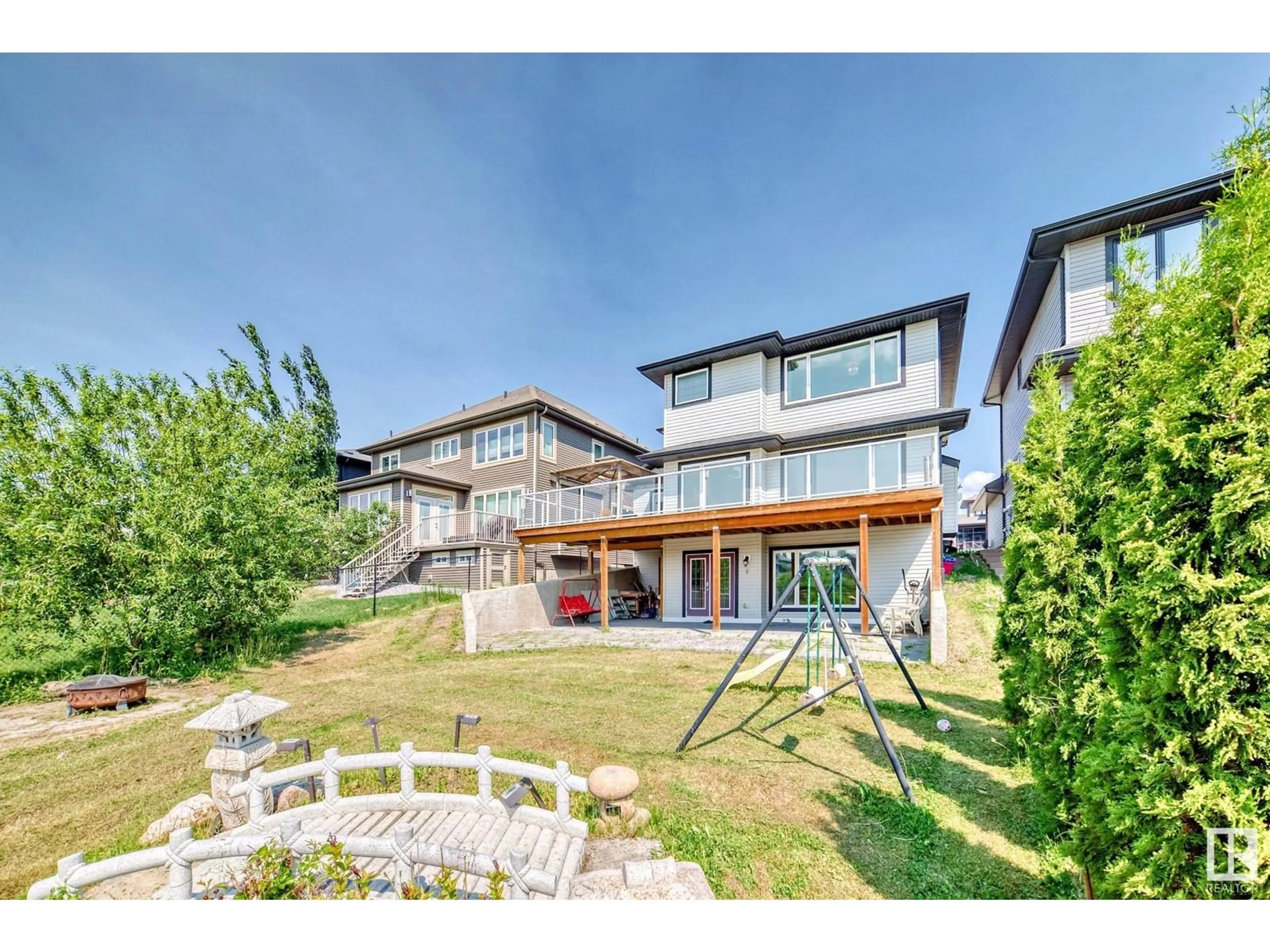 A pic from outside/outdoor area/front of a property/back of a property/a pic from drone, unknown for 20519 95 AV, Edmonton Alberta T5T4P1