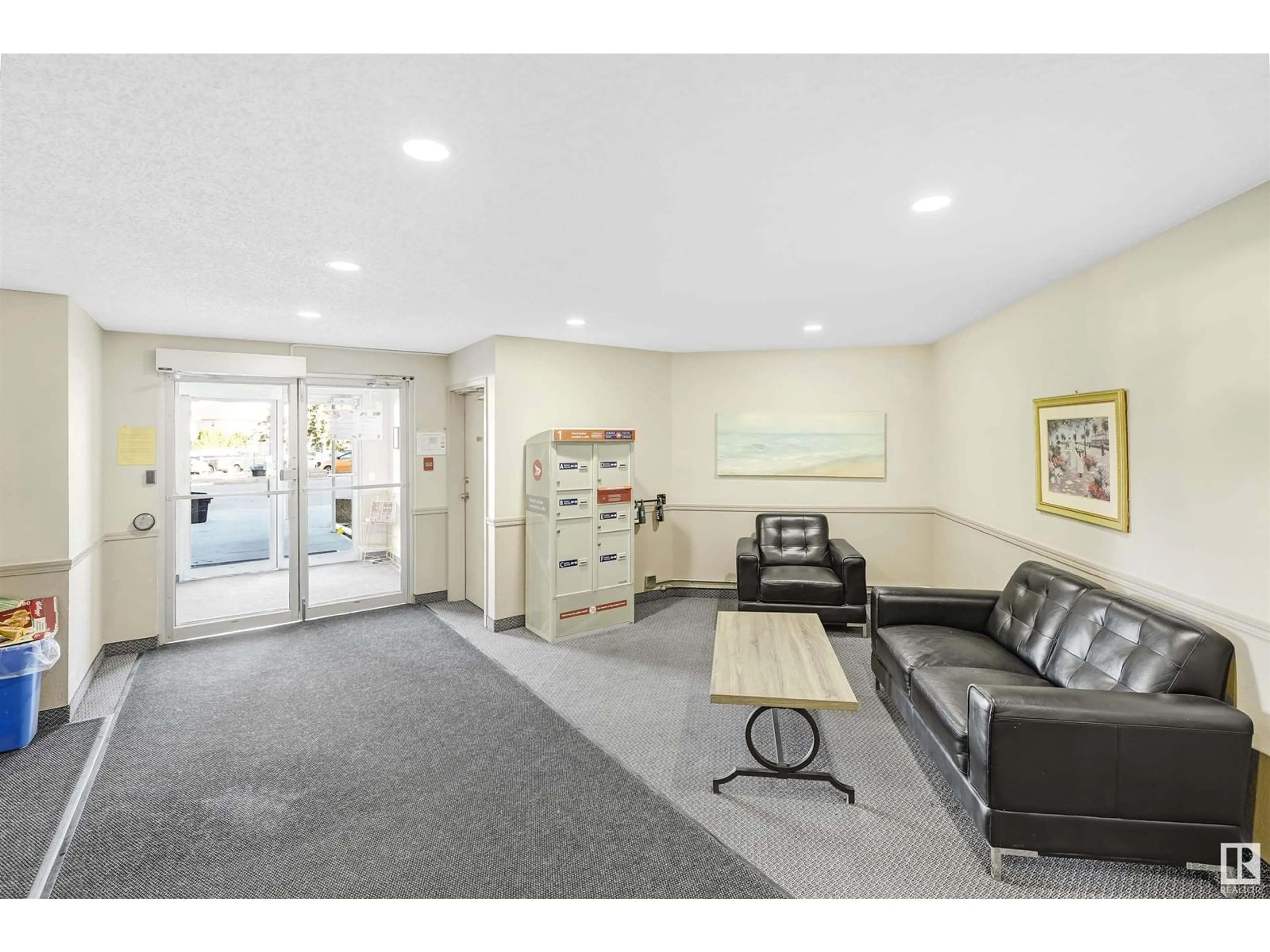 Indoor foyer for #111 - 6710 158 AV, Edmonton Alberta T5Z3A7