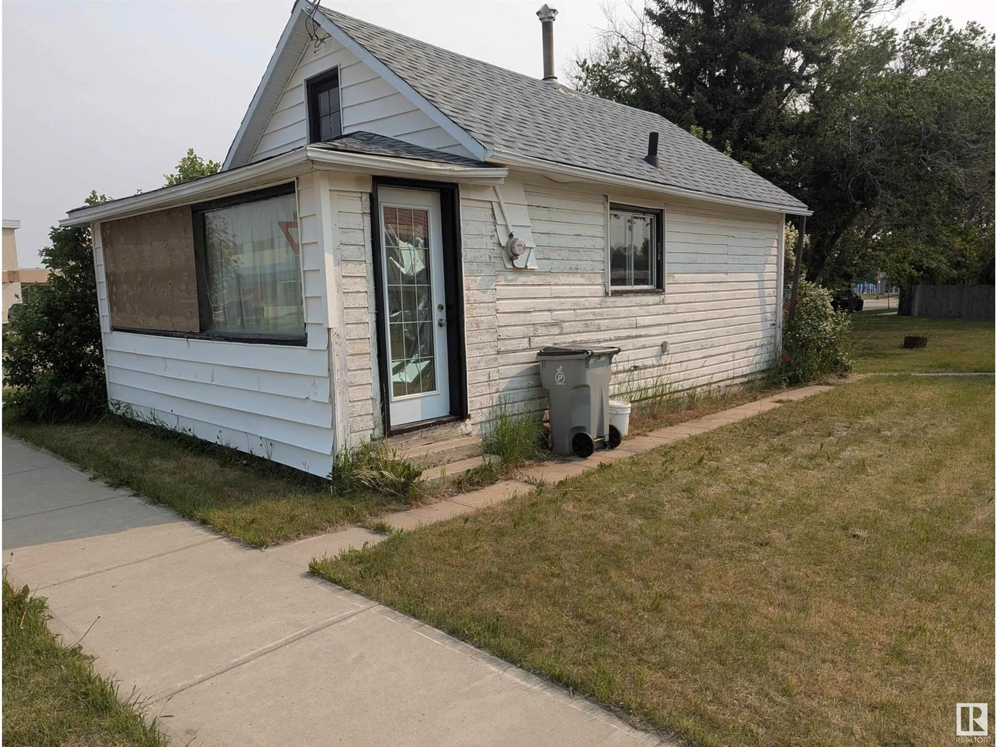 Unknown for 5027 47 ST, Legal Alberta T0G1L0