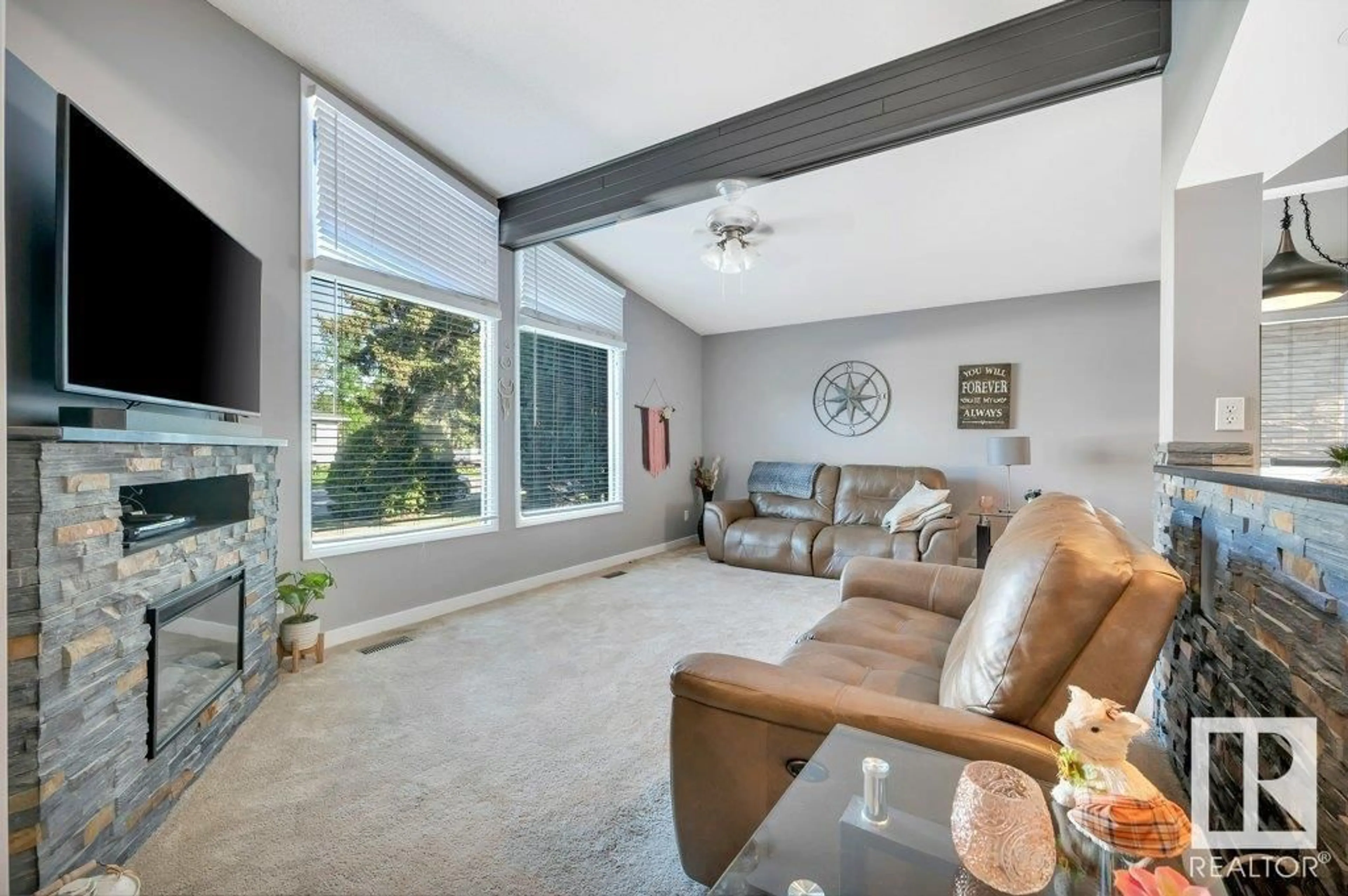 Living room with furniture, unknown for 146 GALLOWAY DR, Sherwood Park Alberta T8A2N2