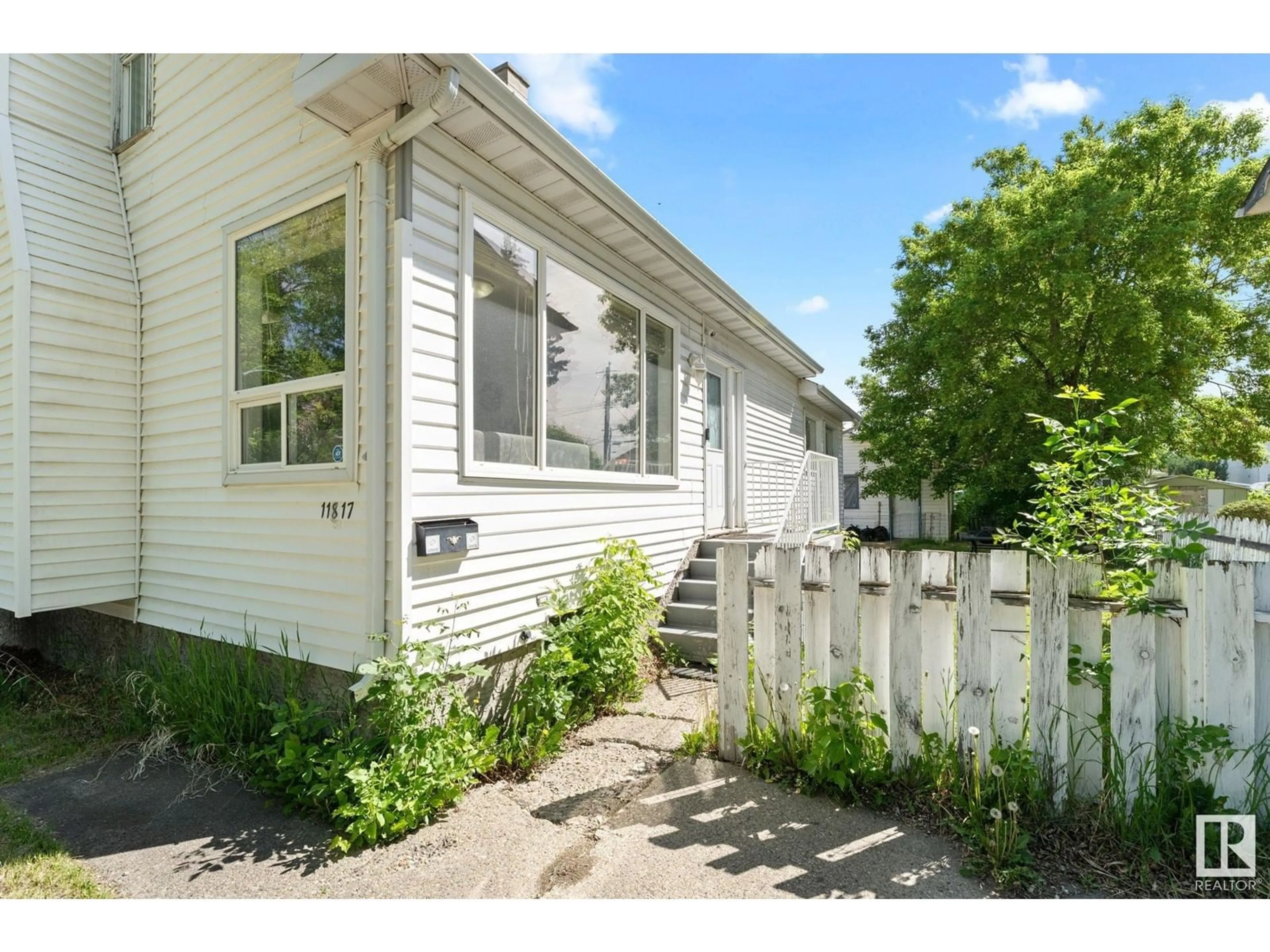 Unknown for 11817 44 ST, Edmonton Alberta T5W2S4