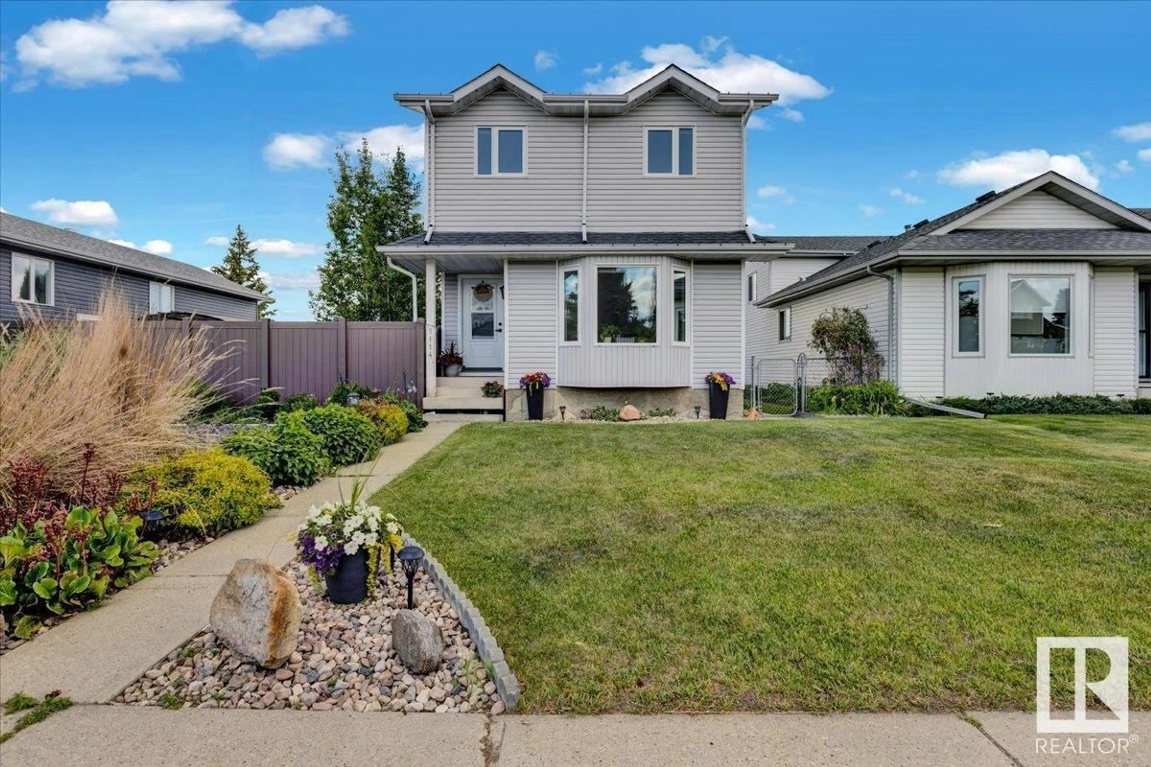 Home with vinyl exterior material, street for 5114 41 AV, Gibbons Alberta T0A1N0
