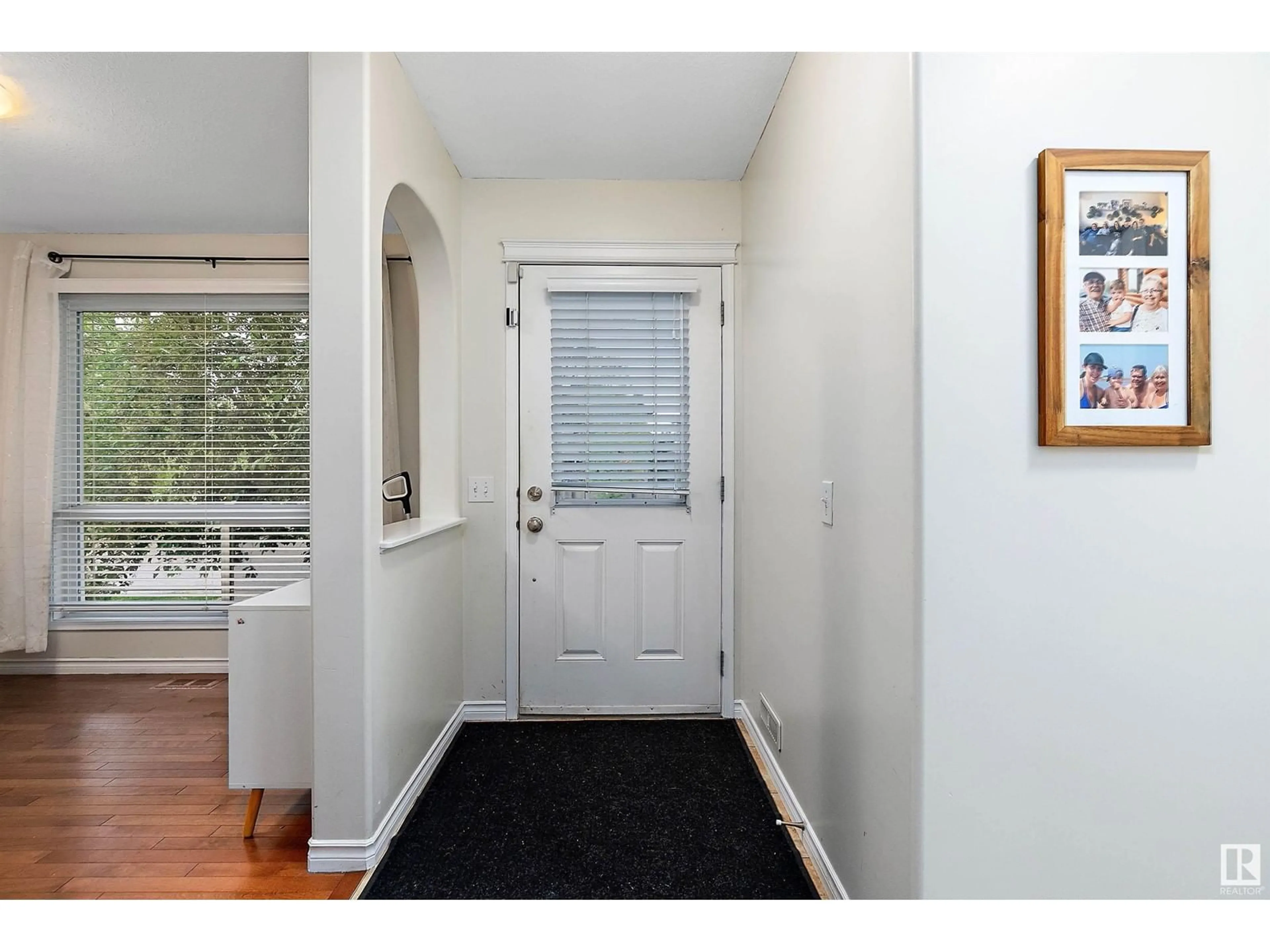 Indoor entryway for 134 WEST HAVEN DR, Leduc Alberta T9E0J4