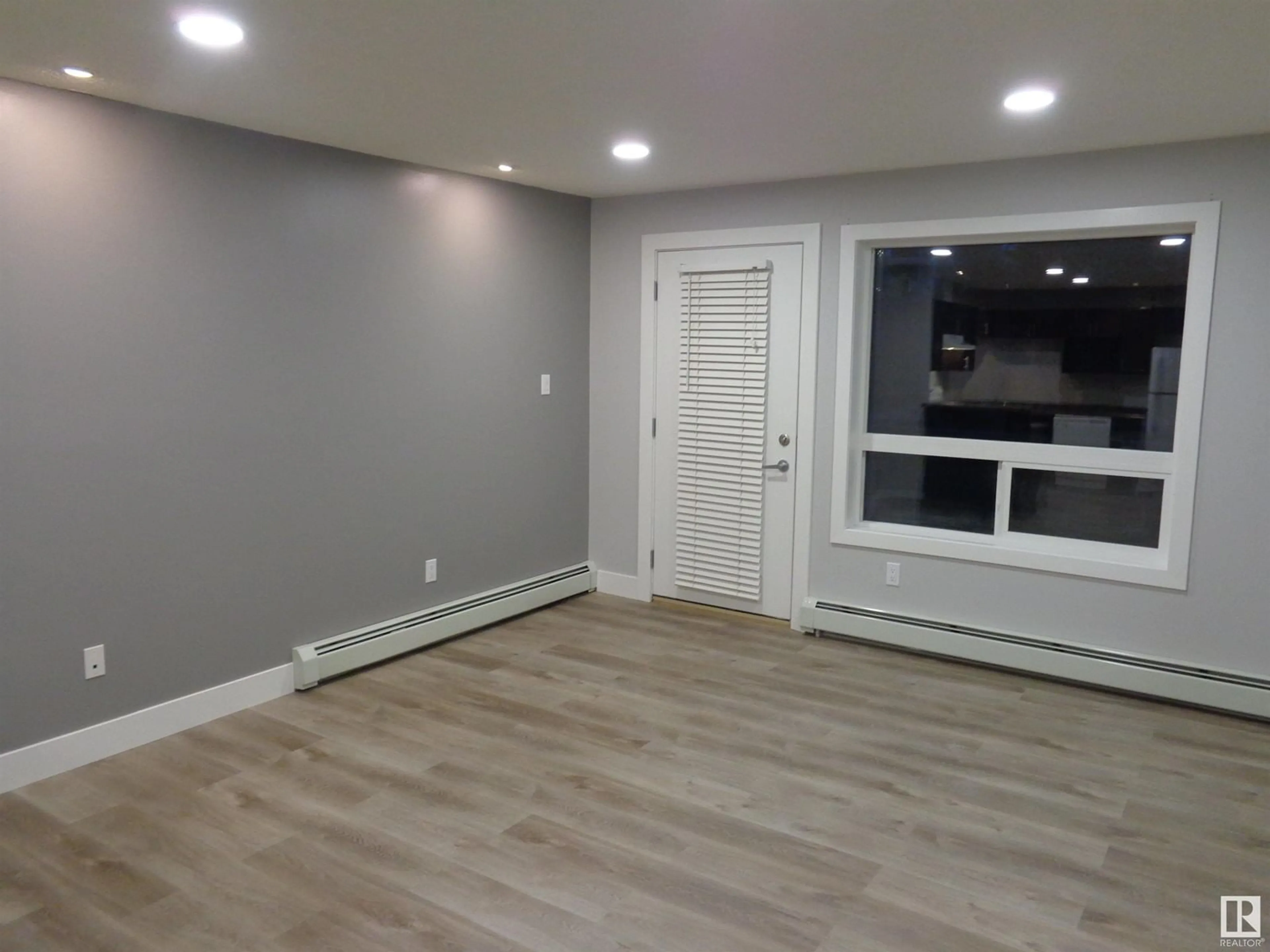 A pic of a room for 2118 CLAREVIEW STATION DR, Edmonton Alberta T5Y0E5