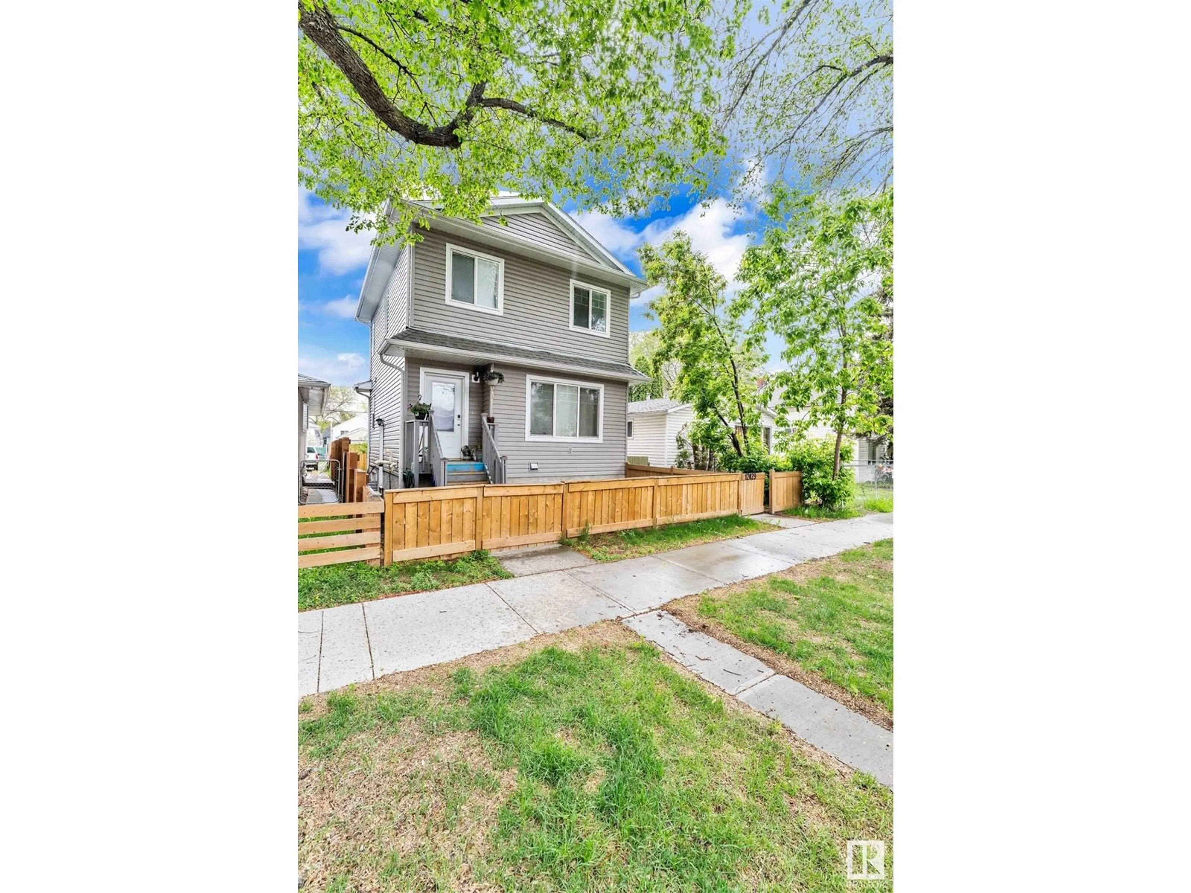 A pic from outside/outdoor area/front of a property/back of a property/a pic from drone, street for NW - 12029 77 ST, Edmonton Alberta T5B2G6