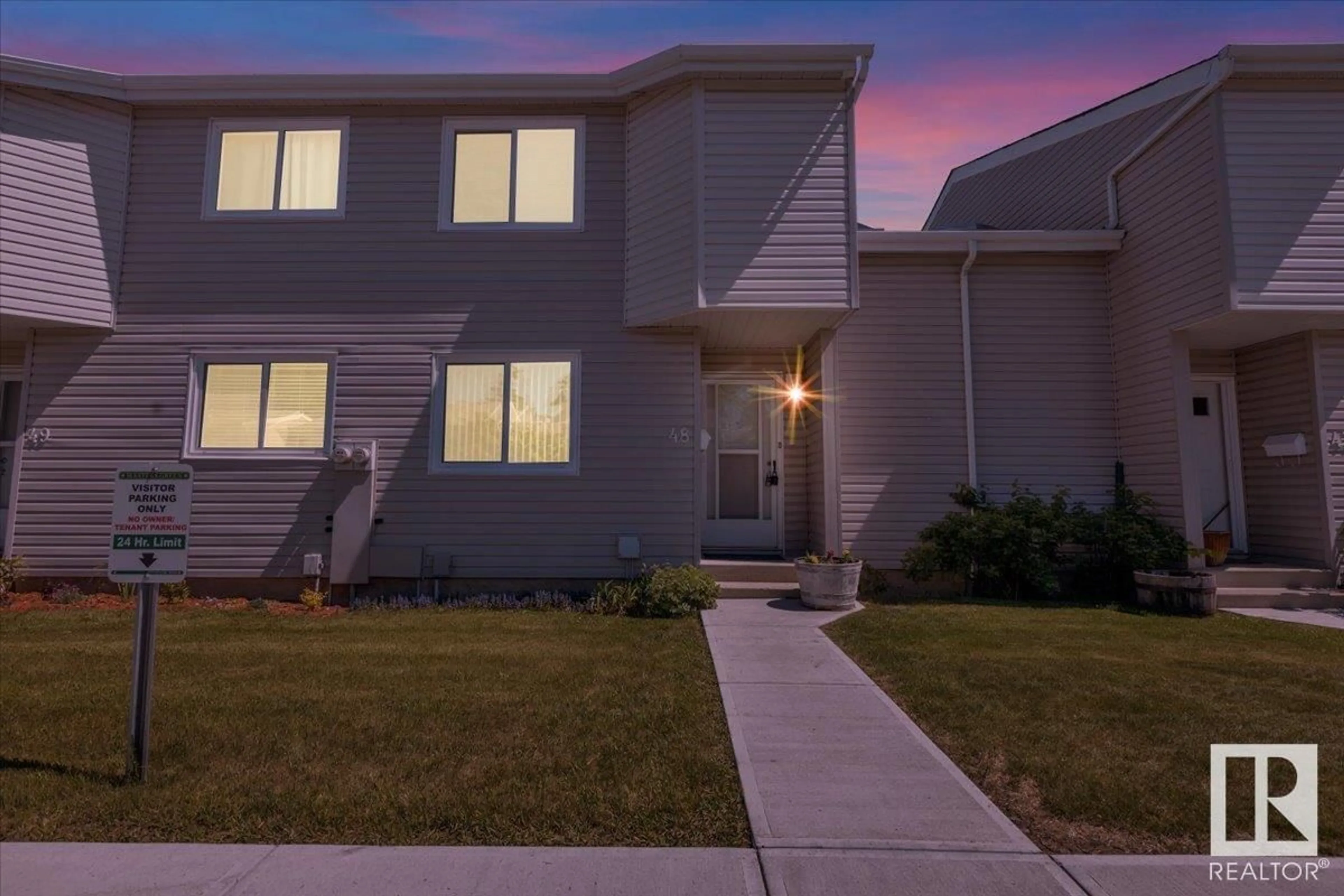 Home with vinyl exterior material, street for 48 - 3221 119 ST, Edmonton Alberta T6J5K7